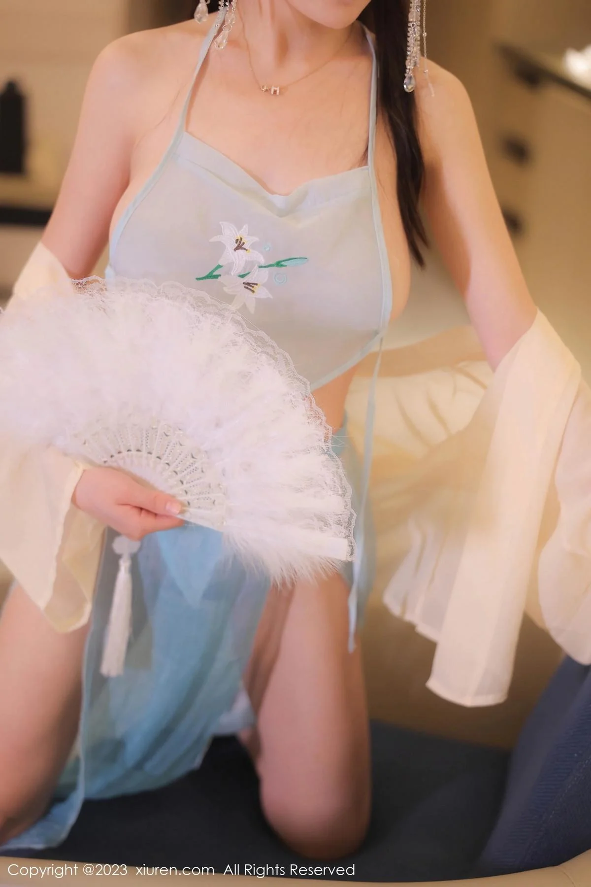唐宁宁私房浴室性感浅色薄纱古装服饰秀丰腴身姿绝美写真 第 24 张