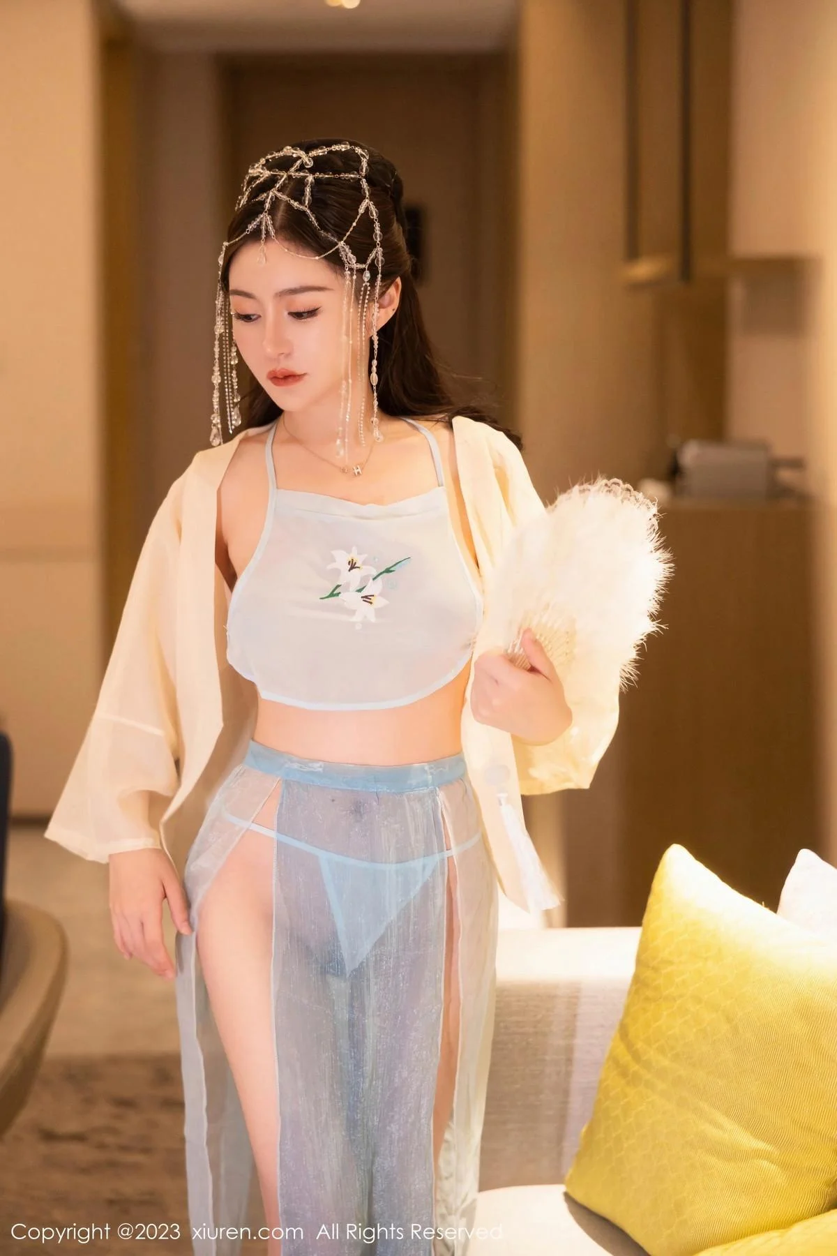 唐宁宁私房浴室性感浅色薄纱古装服饰秀丰腴身姿绝美写真 第 5 张