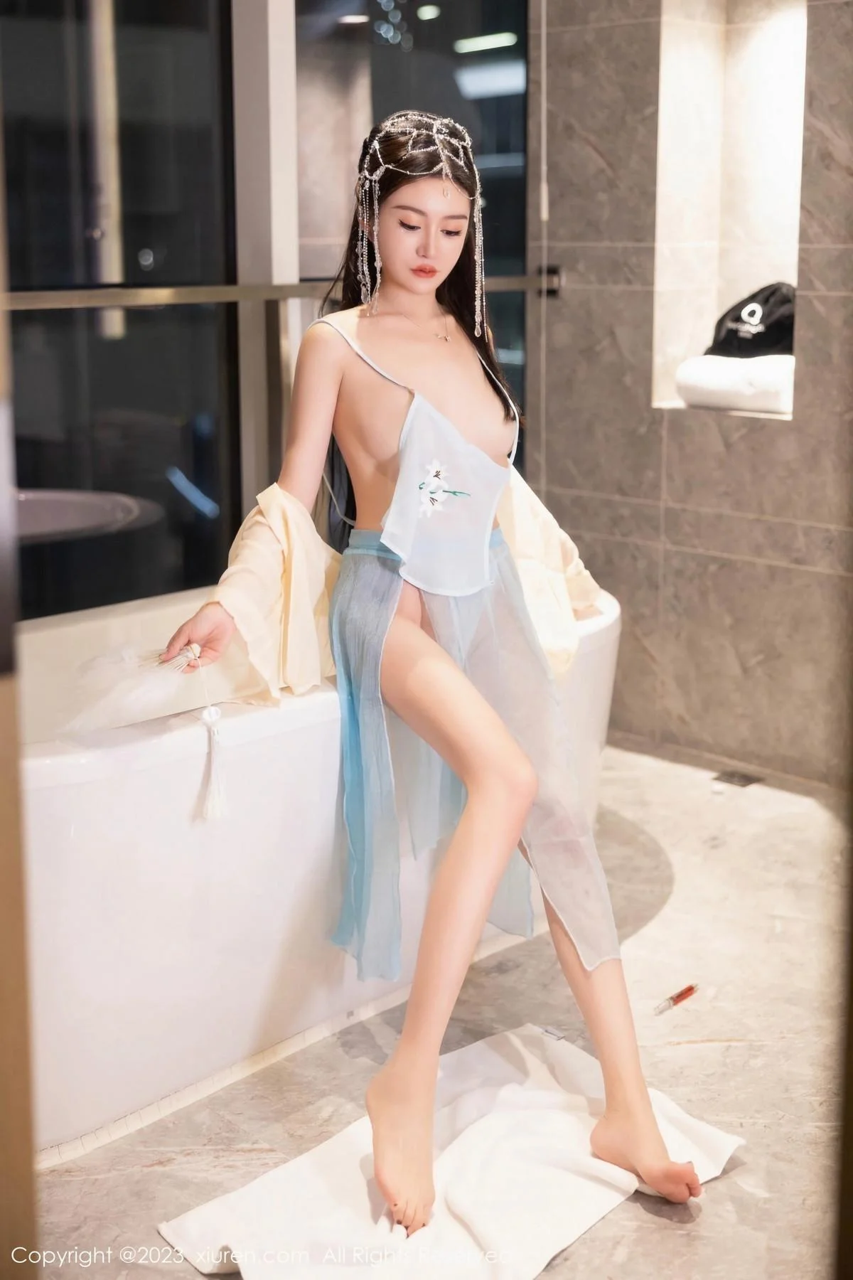 唐宁宁私房浴室性感浅色薄纱古装服饰秀丰腴身姿绝美写真 第 56 张