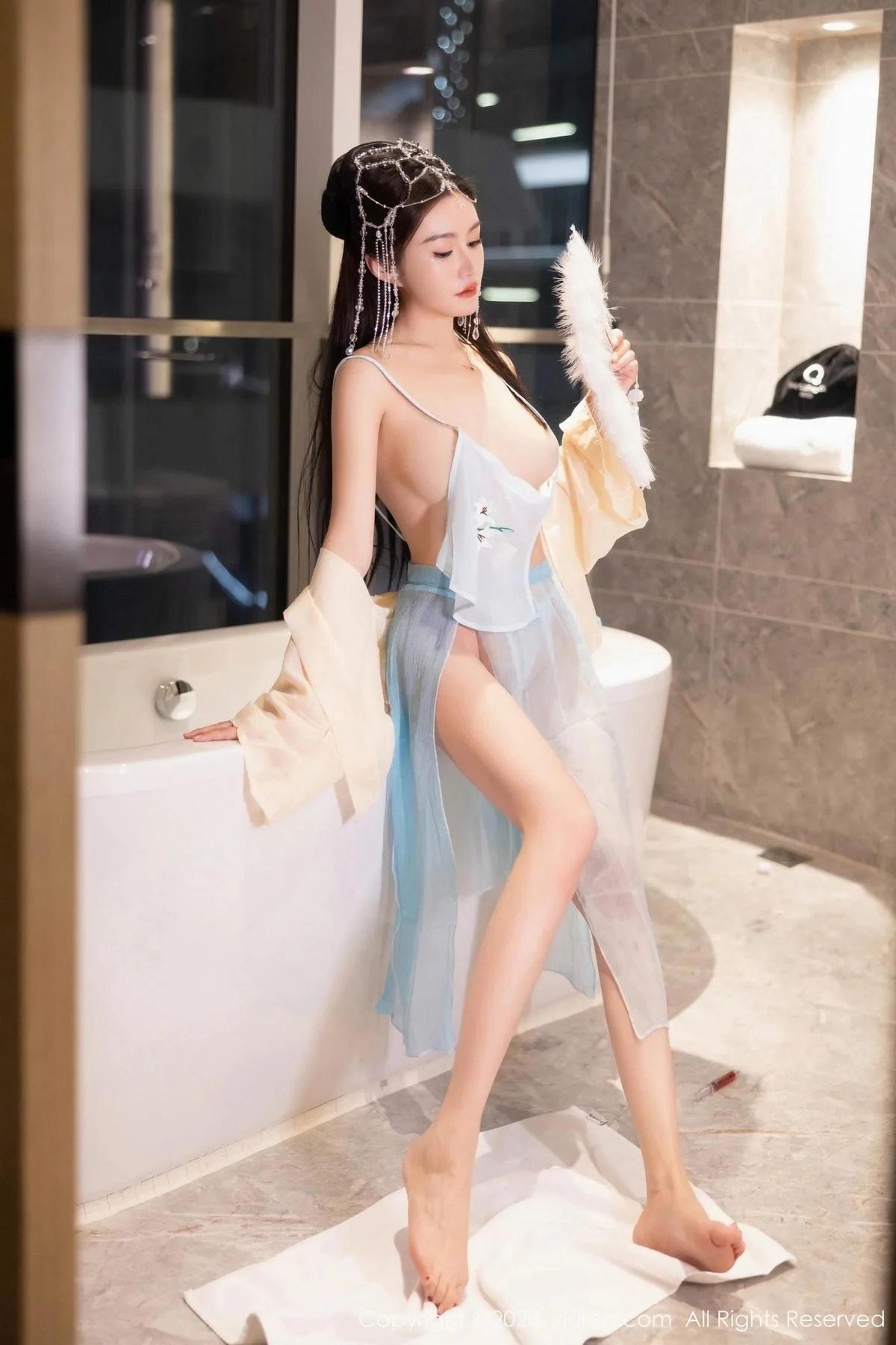 唐宁宁私房浴室性感浅色薄纱古装服饰秀丰腴身姿绝美写真 第 58 张