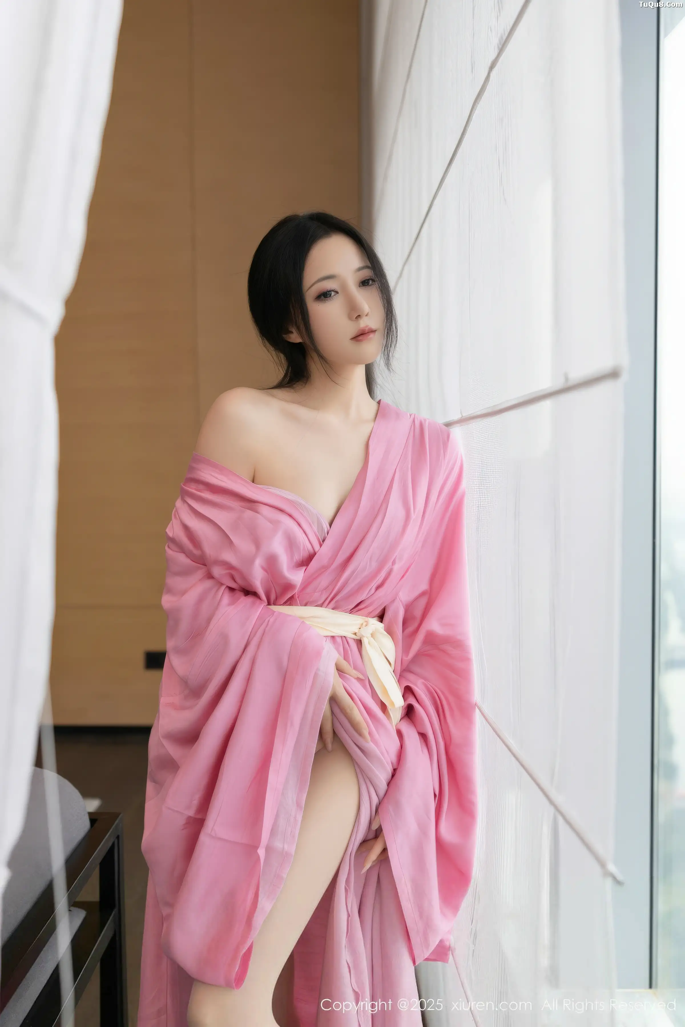 鱼子酱Fish性感粉色月影纱配超薄肉丝秀曼妙身姿绝美写真 第 103 张