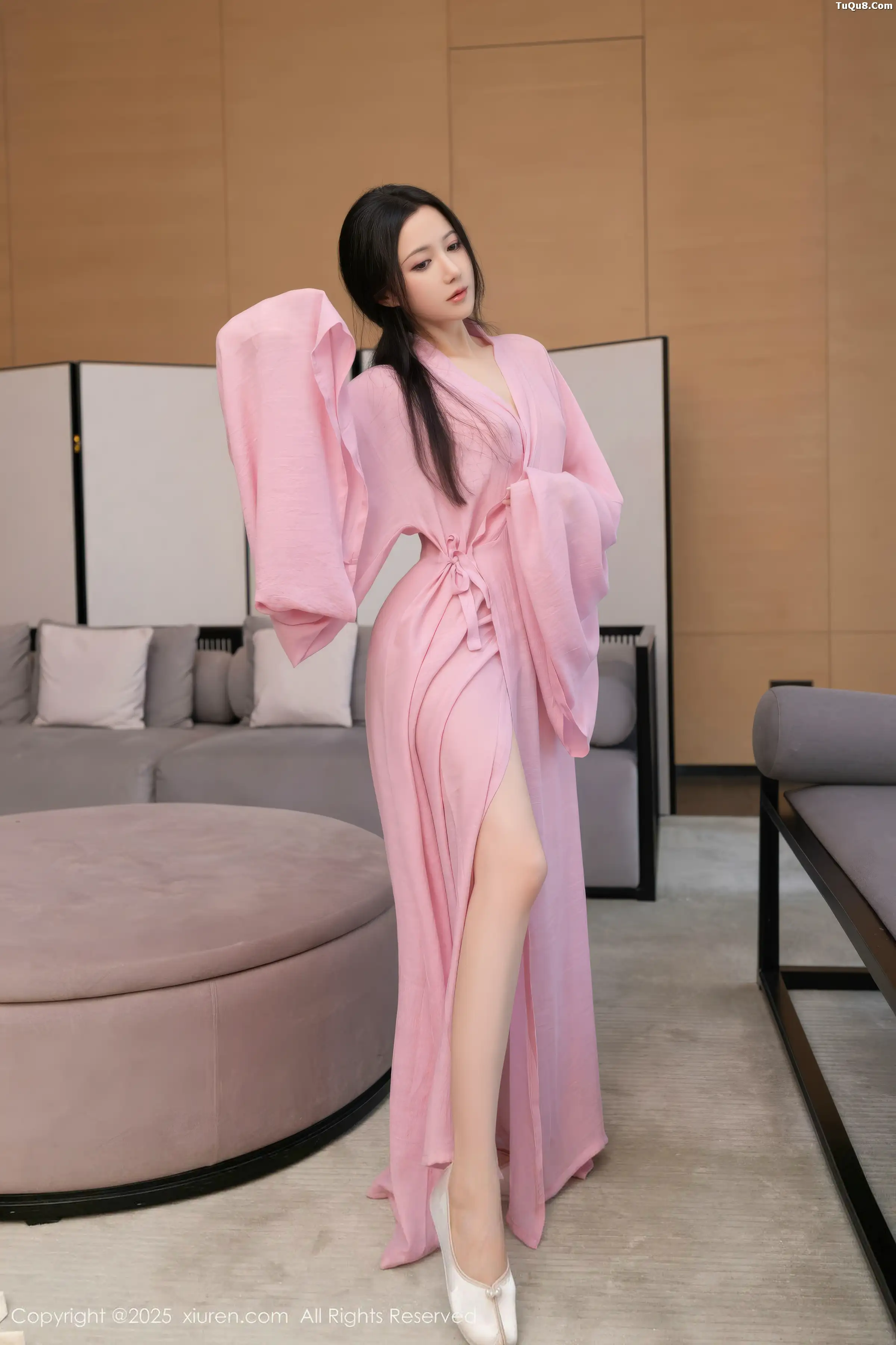 鱼子酱Fish性感粉色月影纱配超薄肉丝秀曼妙身姿绝美写真 第 114 张