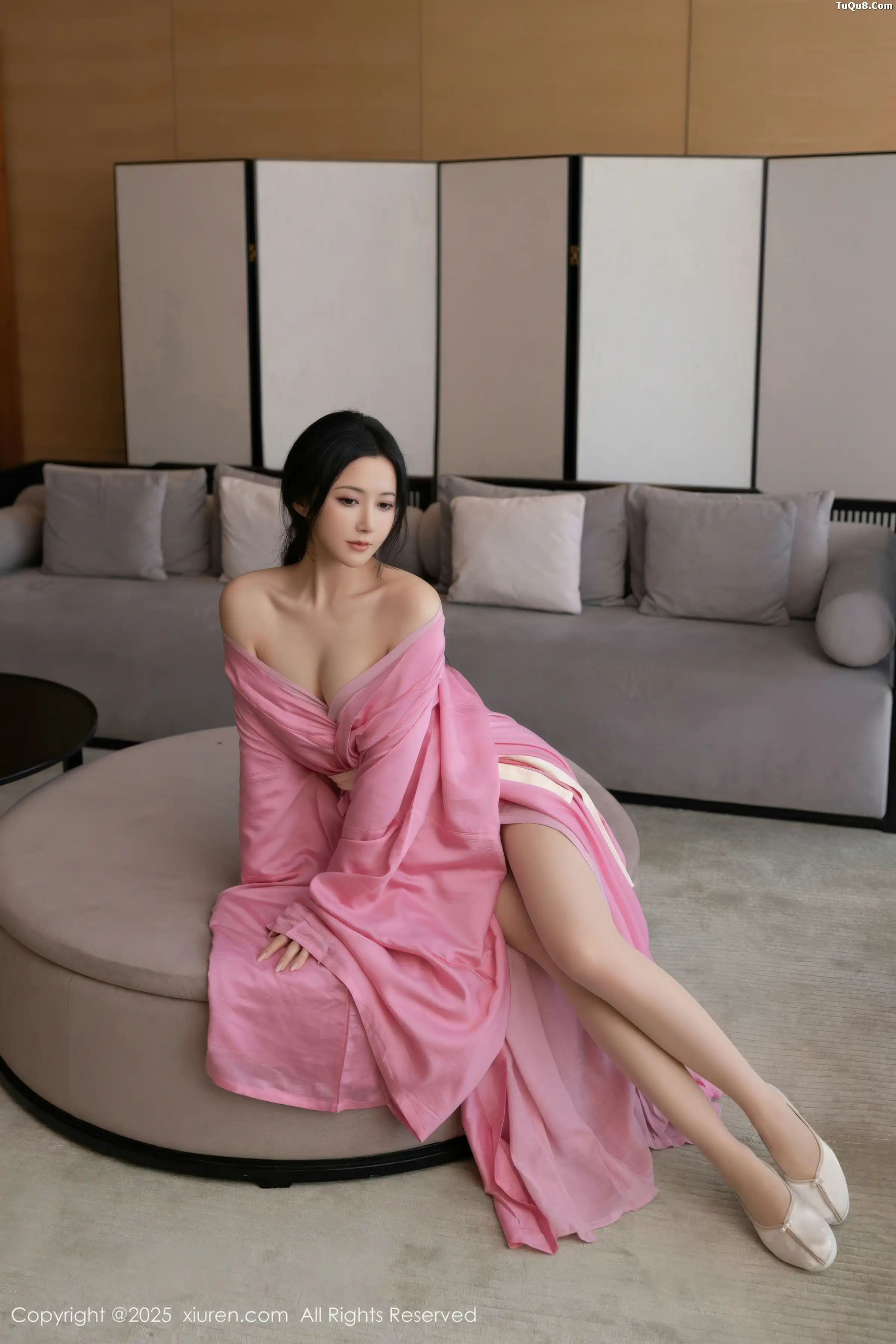 鱼子酱Fish性感粉色月影纱配超薄肉丝秀曼妙身姿绝美写真 第 121 张