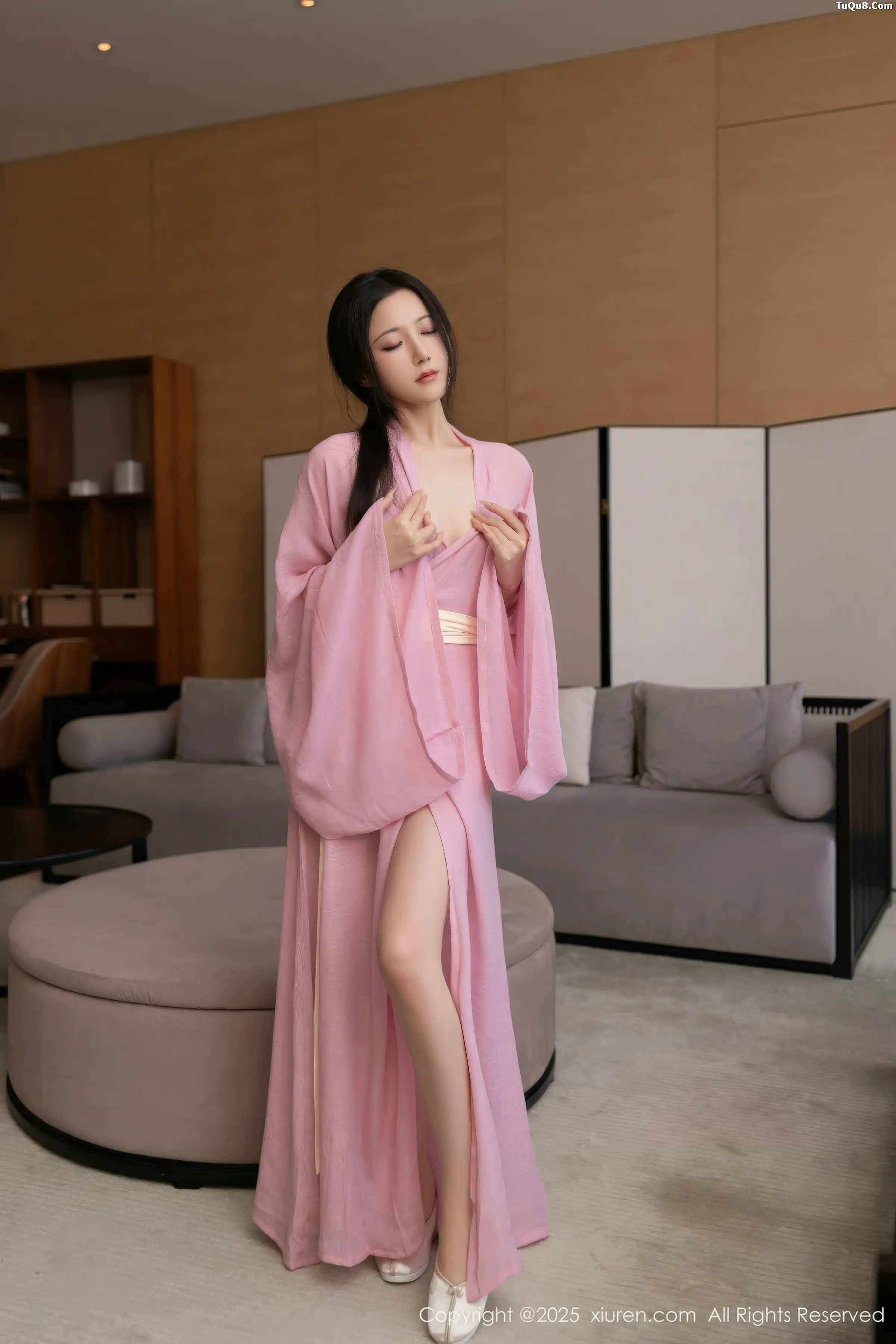 鱼子酱Fish性感粉色月影纱配超薄肉丝秀曼妙身姿绝美写真 第 130 张