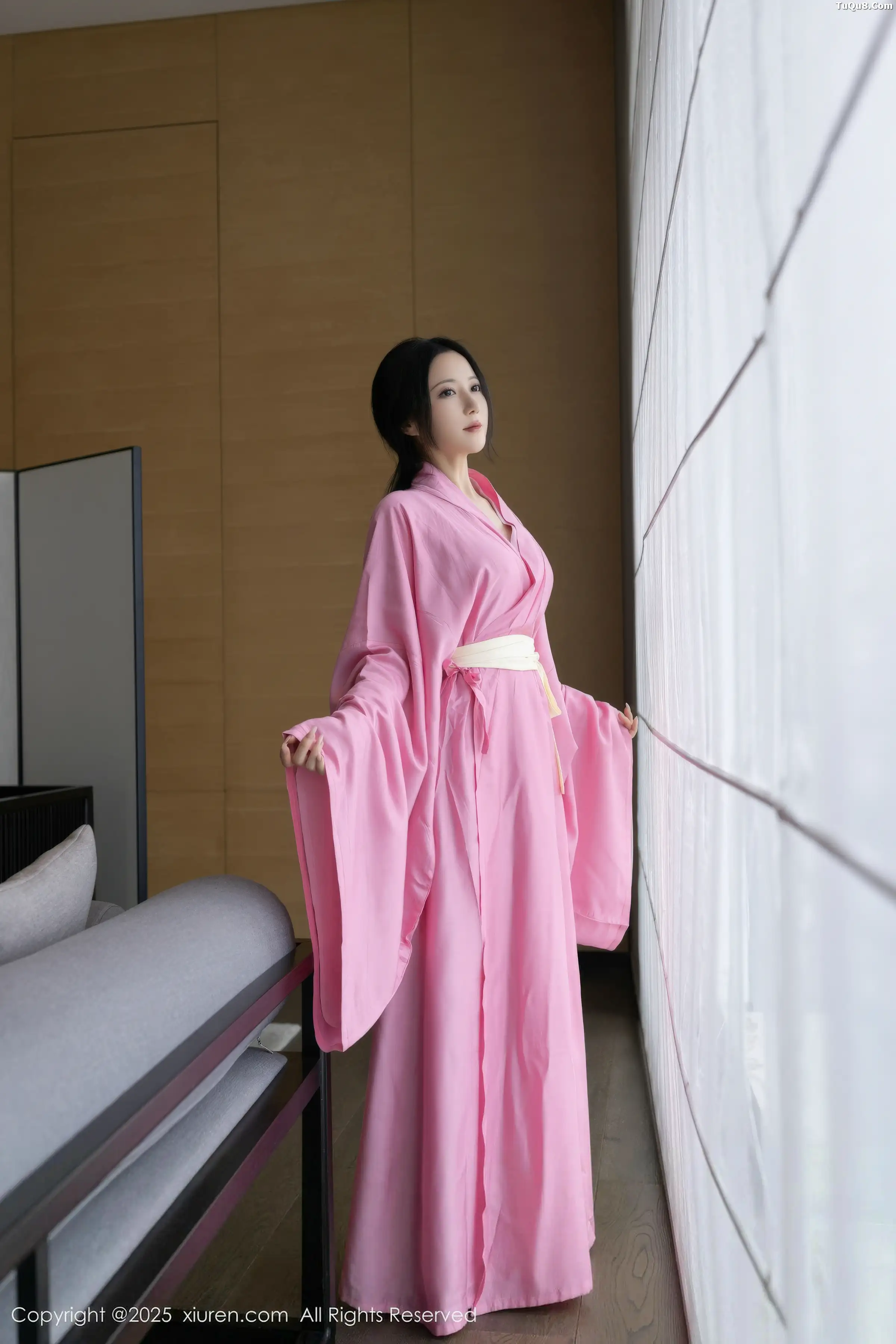 鱼子酱Fish性感粉色月影纱配超薄肉丝秀曼妙身姿绝美写真 第 19 张