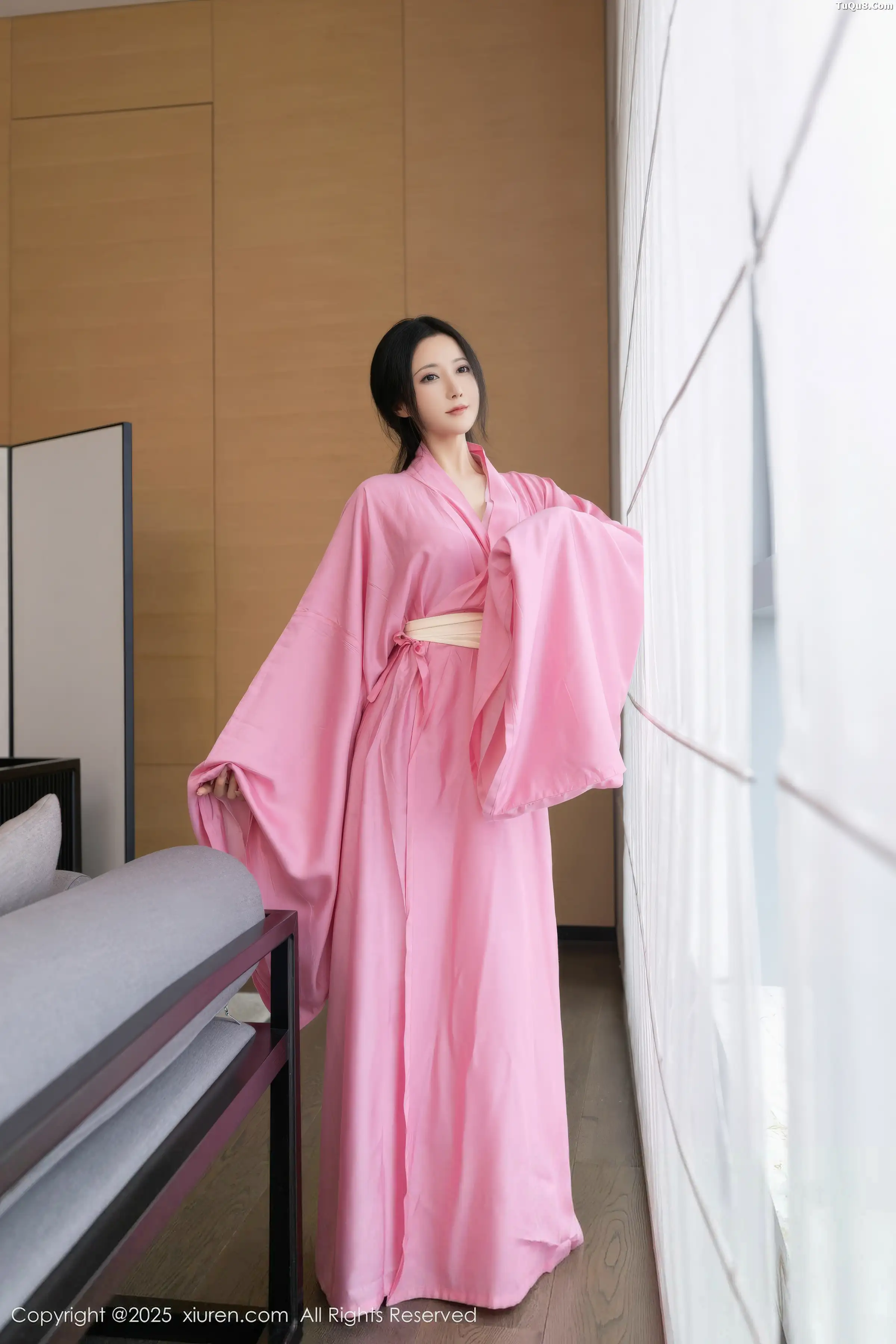 鱼子酱Fish性感粉色月影纱配超薄肉丝秀曼妙身姿绝美写真 第 21 张
