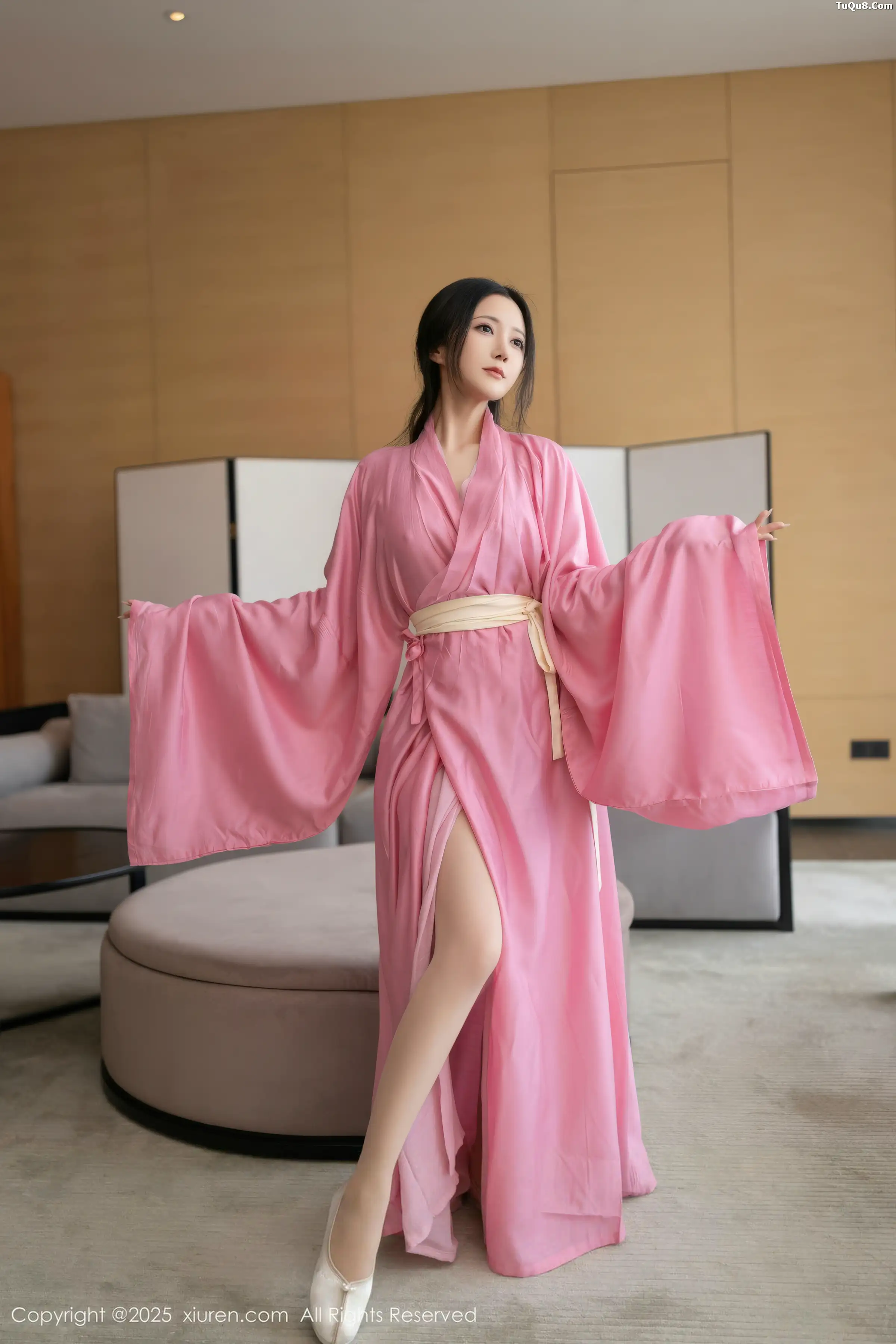 鱼子酱Fish性感粉色月影纱配超薄肉丝秀曼妙身姿绝美写真 第 31 张