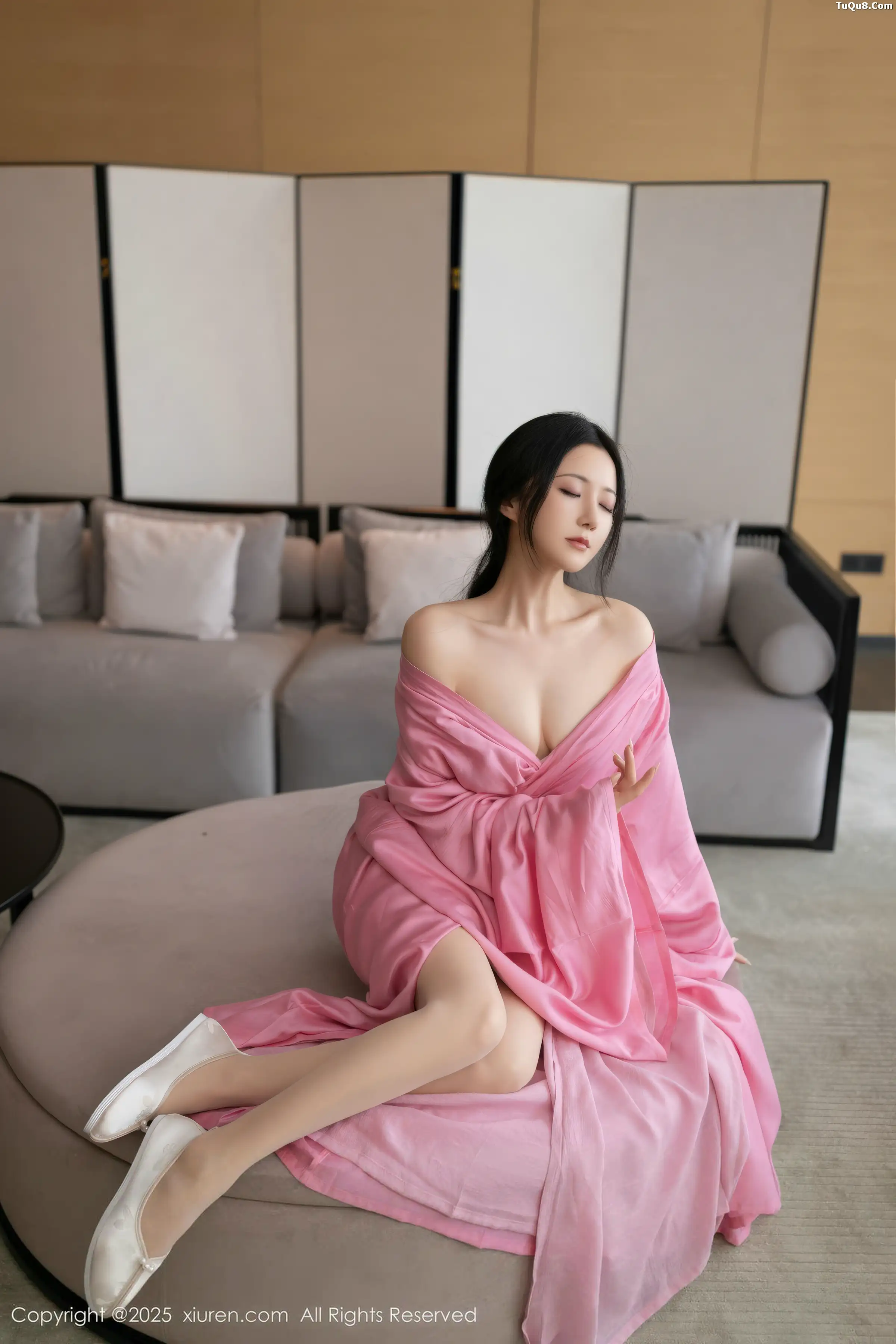鱼子酱Fish性感粉色月影纱配超薄肉丝秀曼妙身姿绝美写真 第 47 张
