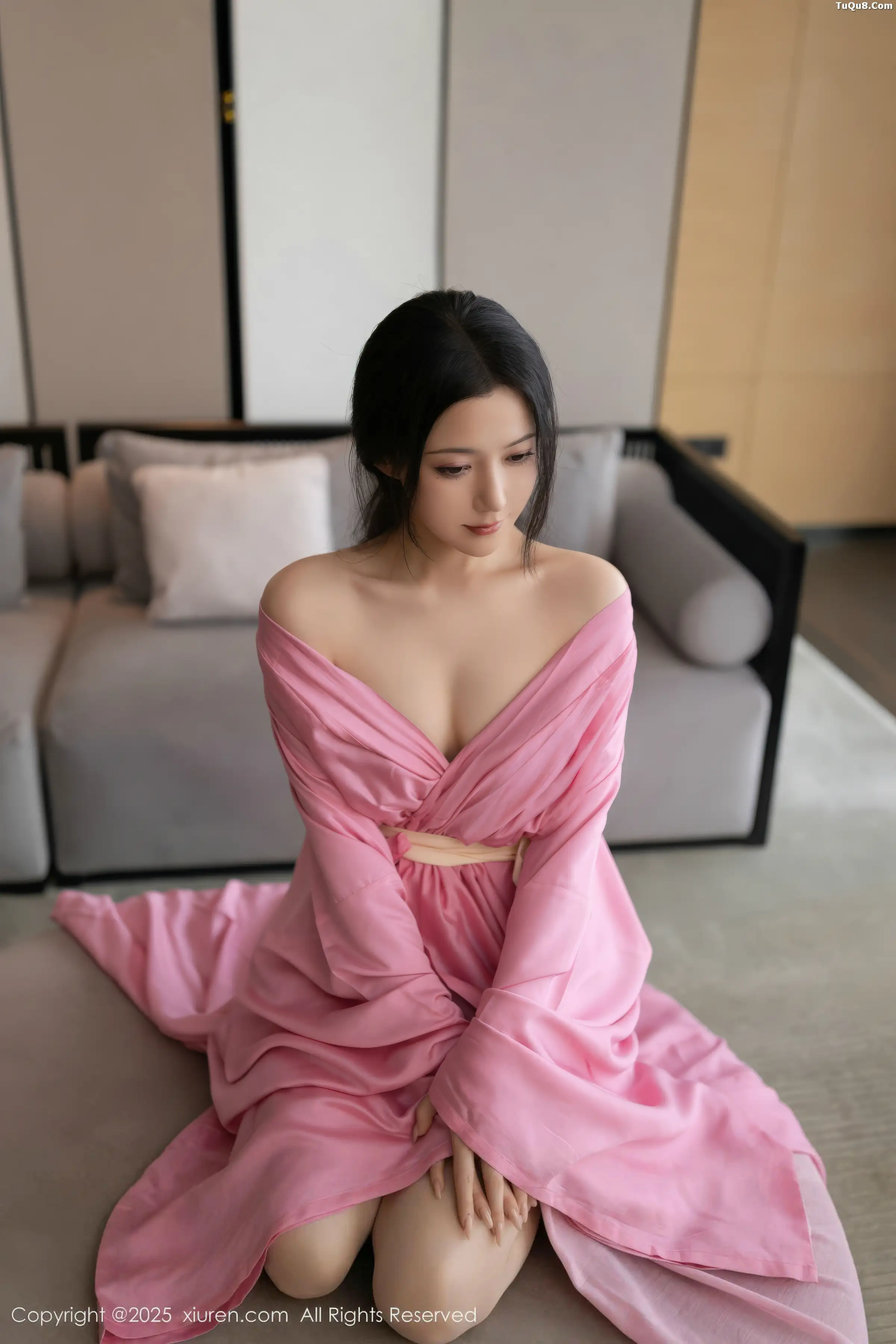 鱼子酱Fish性感粉色月影纱配超薄肉丝秀曼妙身姿绝美写真 第 59 张
