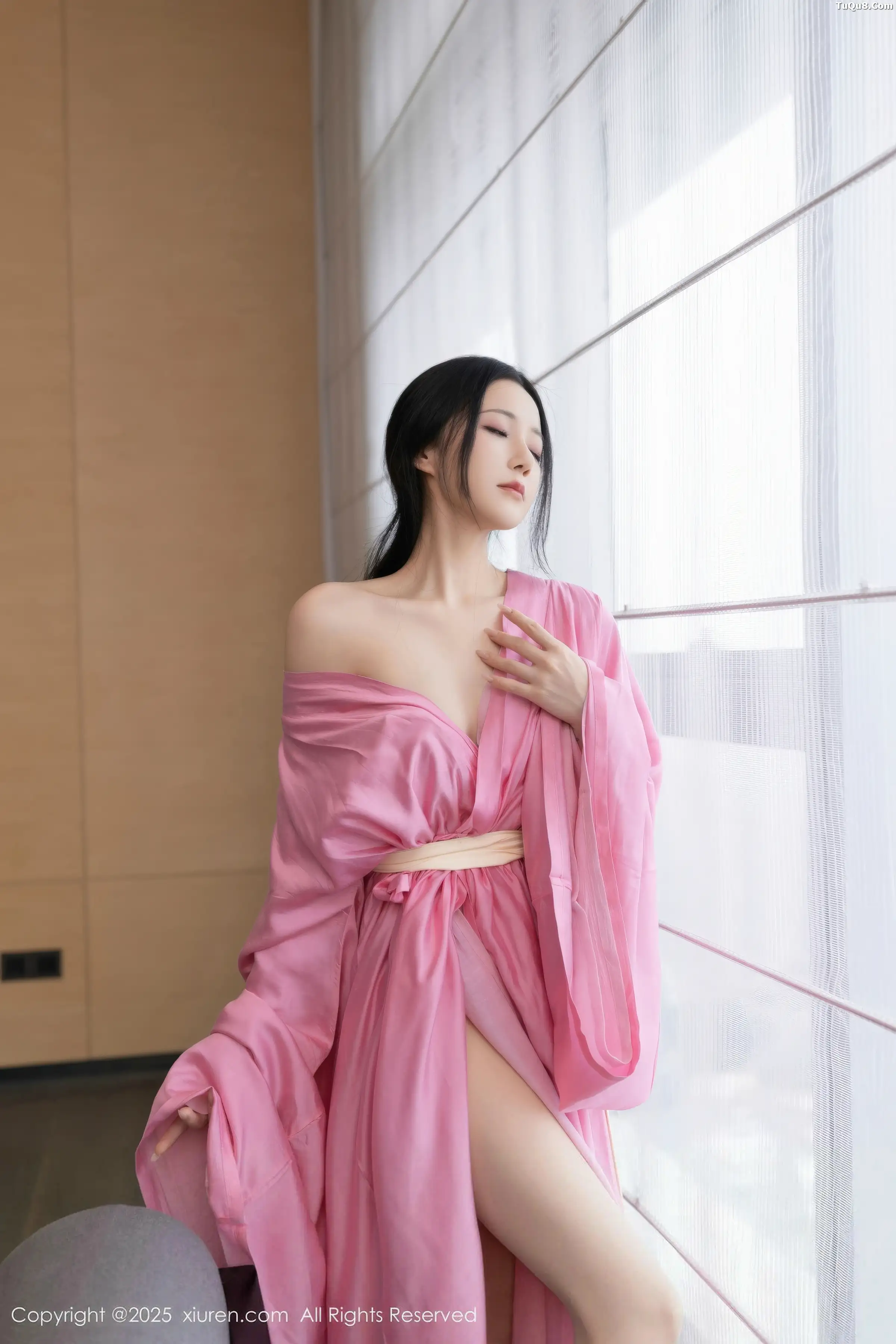 鱼子酱Fish性感粉色月影纱配超薄肉丝秀曼妙身姿绝美写真 第 66 张