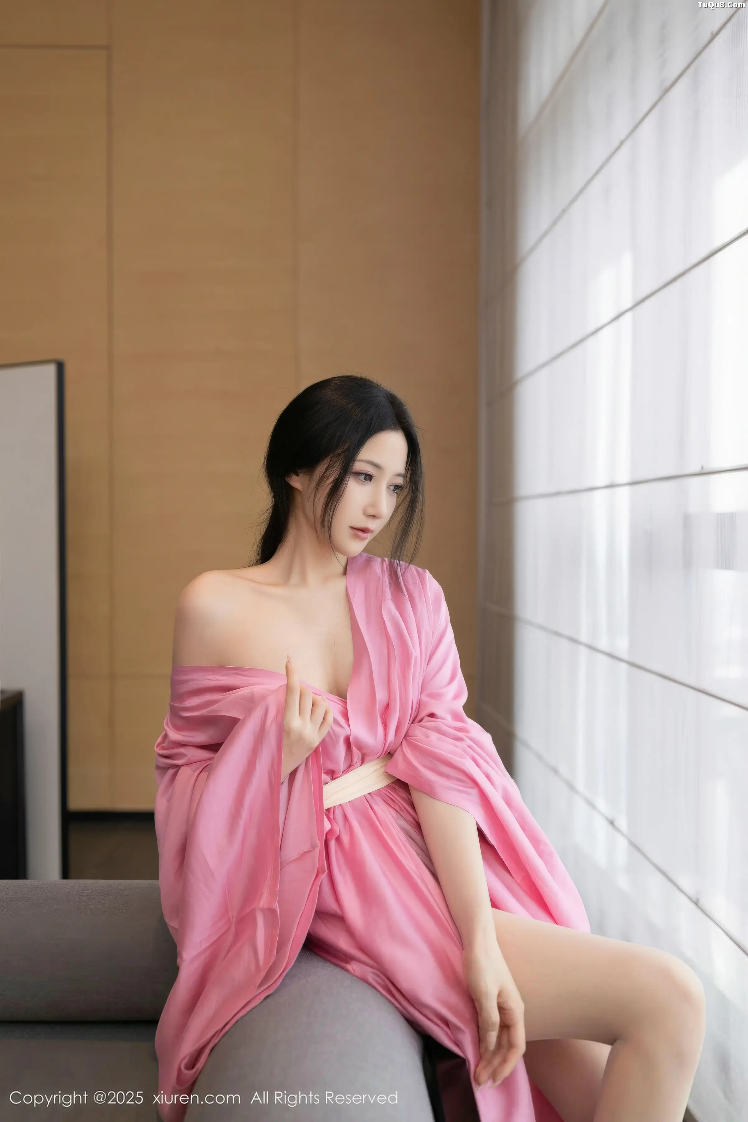 鱼子酱Fish性感粉色月影纱配超薄肉丝秀曼妙身姿绝美写真 第 72 张