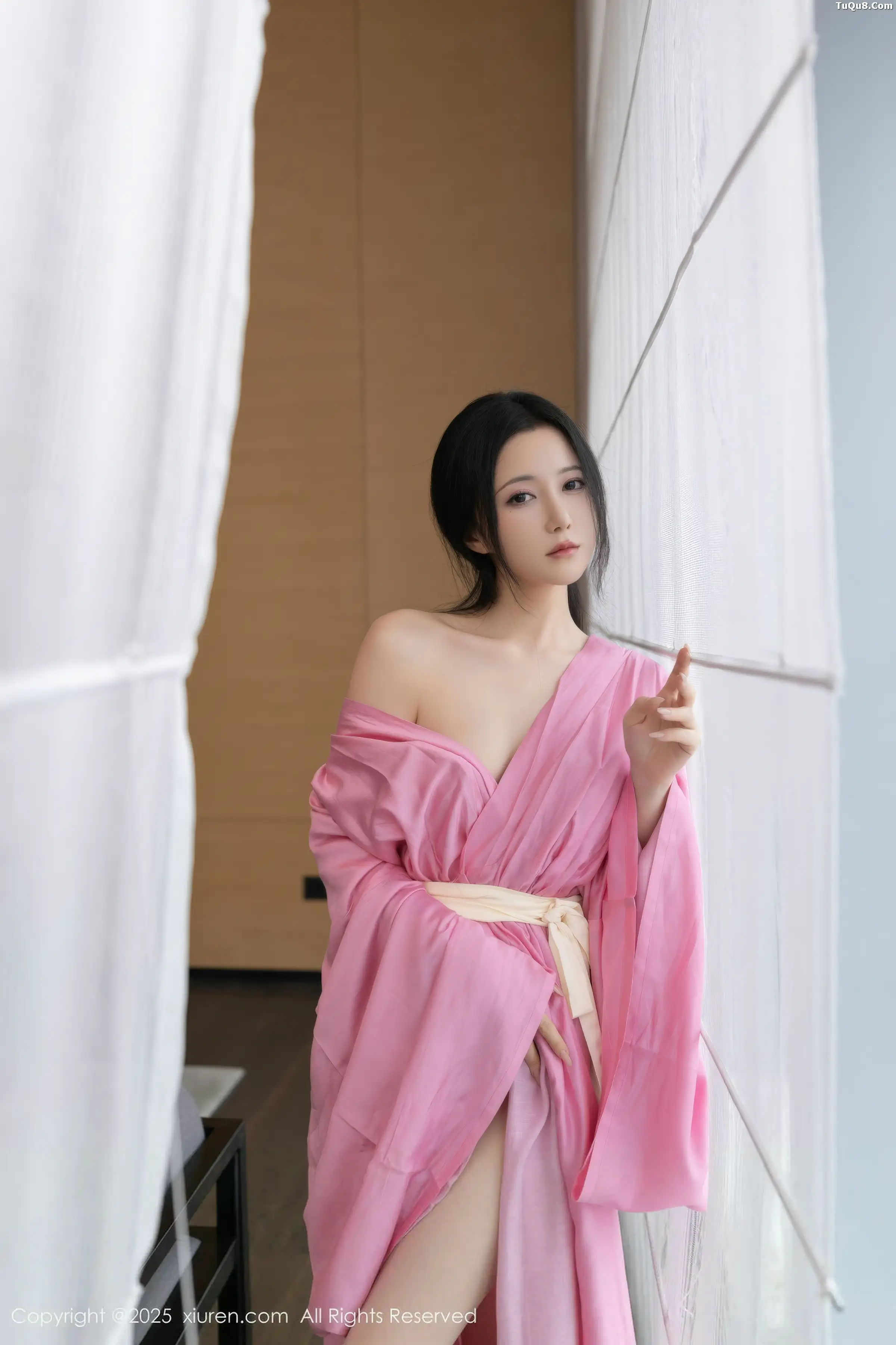 鱼子酱Fish性感粉色月影纱配超薄肉丝秀曼妙身姿绝美写真 第 78 张