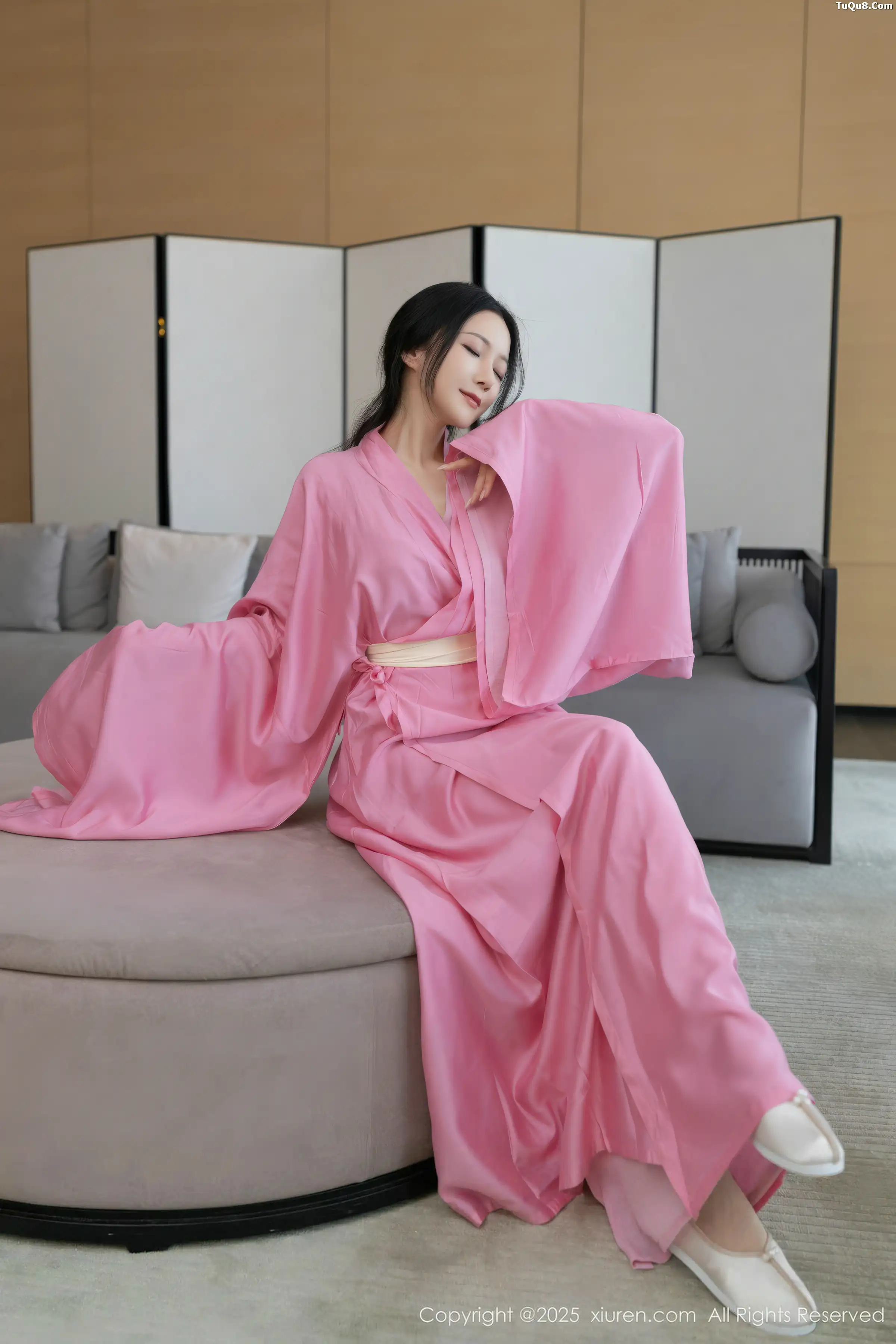 鱼子酱Fish性感粉色月影纱配超薄肉丝秀曼妙身姿绝美写真 第 8 张