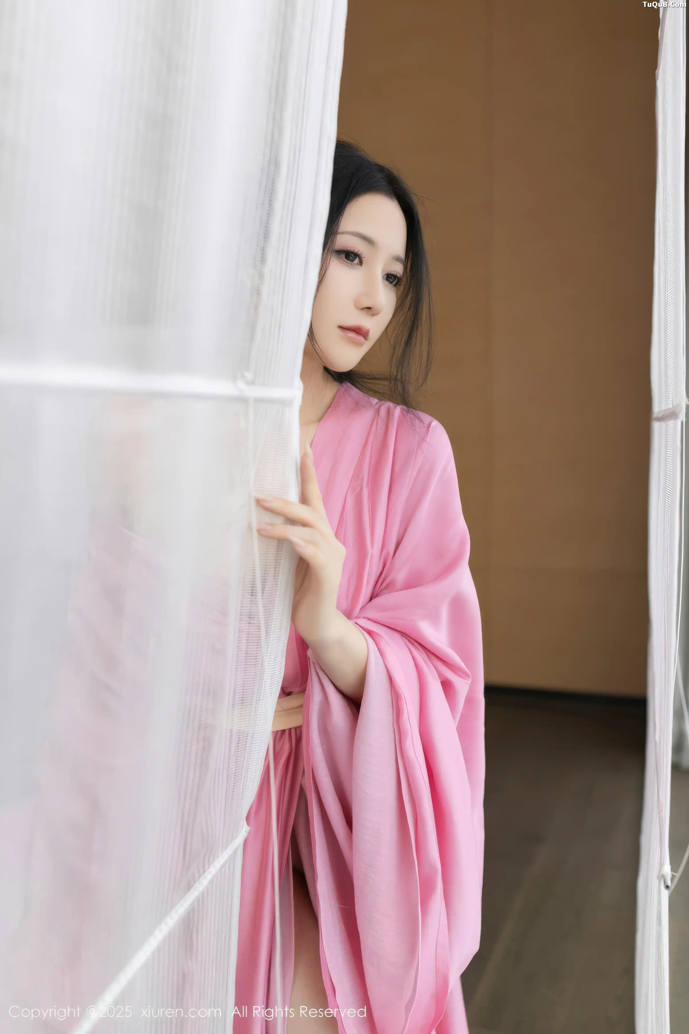 鱼子酱Fish性感粉色月影纱配超薄肉丝秀曼妙身姿绝美写真 第 82 张