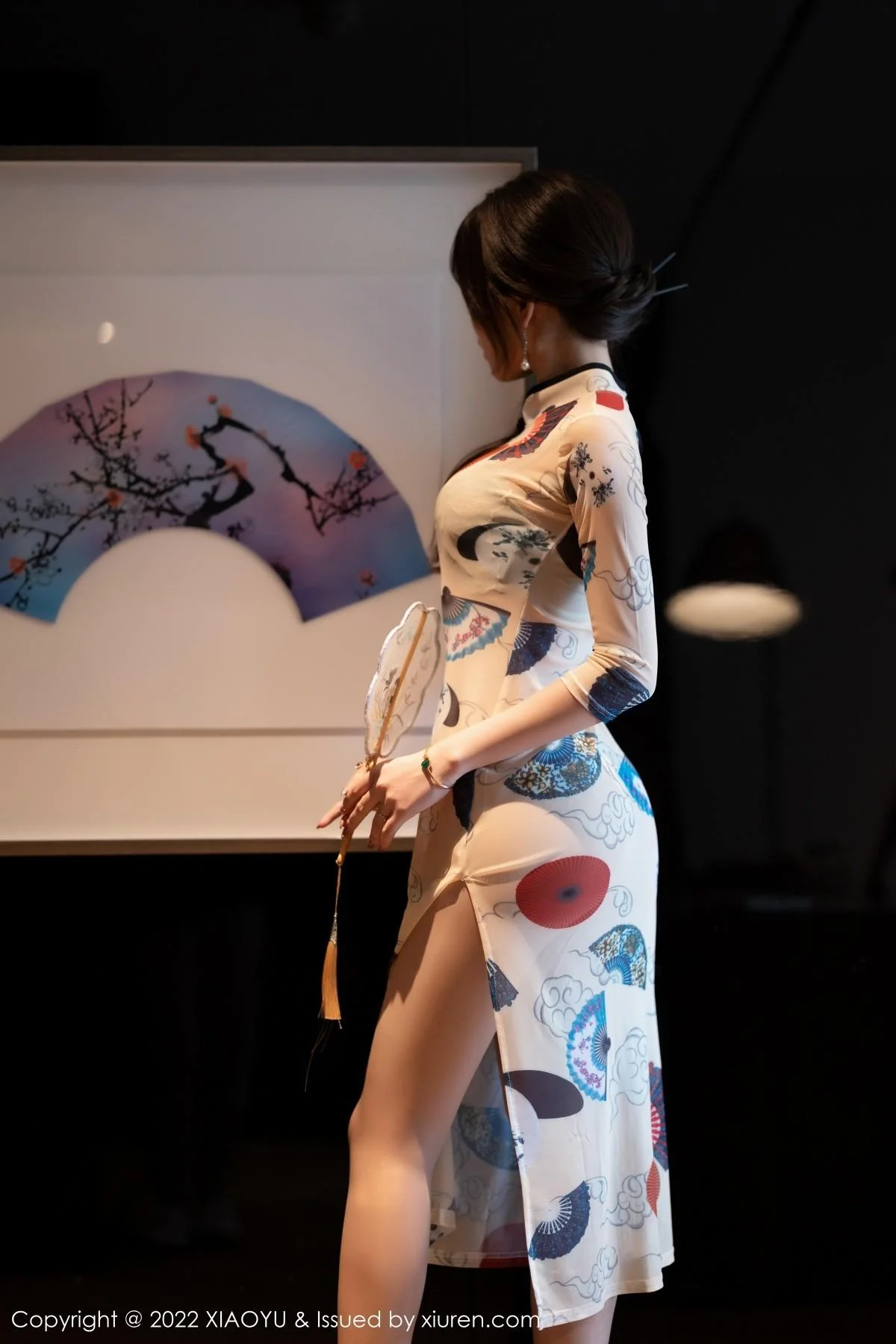 芝芝Booty白色轻透旗袍露蕾丝内衣无内肉丝完美绝美写真 第 12 张