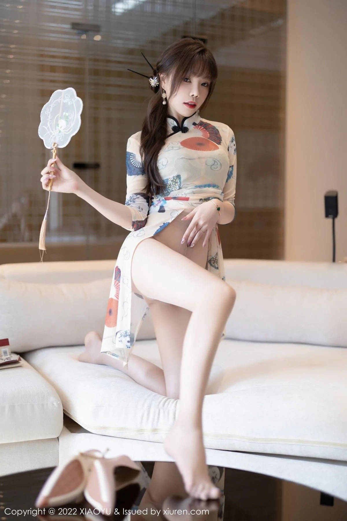 芝芝Booty白色轻透旗袍露蕾丝内衣无内肉丝完美绝美写真 第 5 张