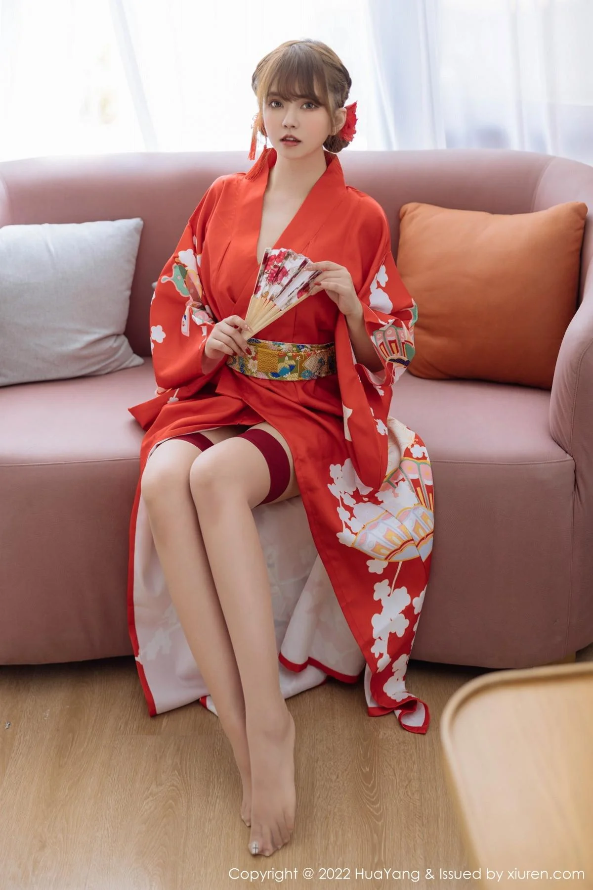 张思允Nice西双版纳旅拍红色真空和服半脱露豪乳绝美写真 第 1 张