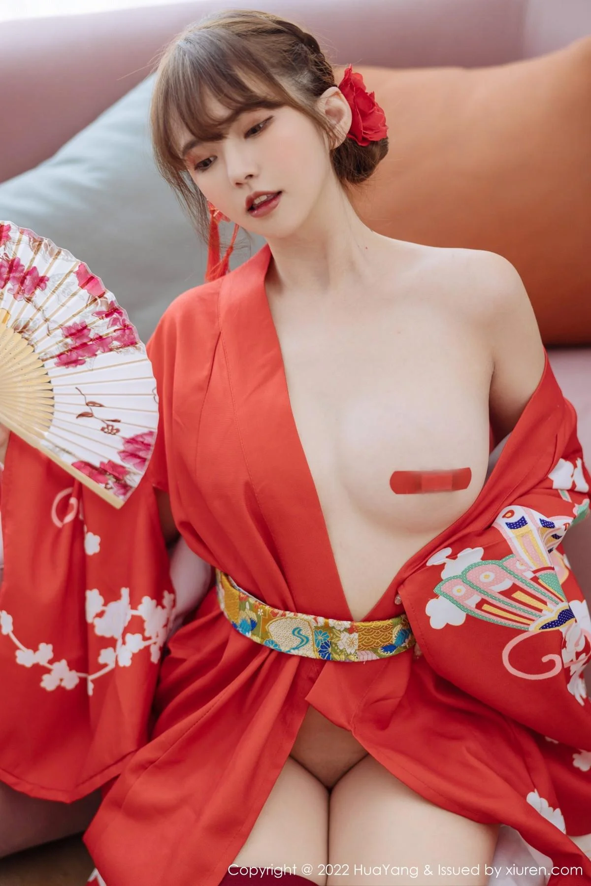 张思允Nice西双版纳旅拍红色真空和服半脱露豪乳绝美写真 第 45 张