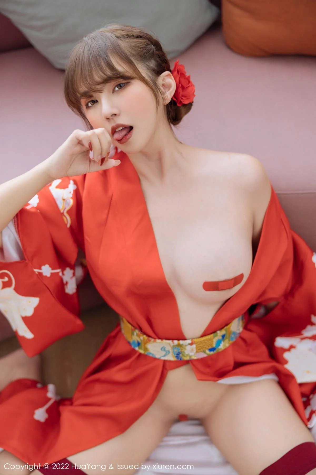 张思允Nice西双版纳旅拍红色真空和服半脱露豪乳绝美写真 第 58 张