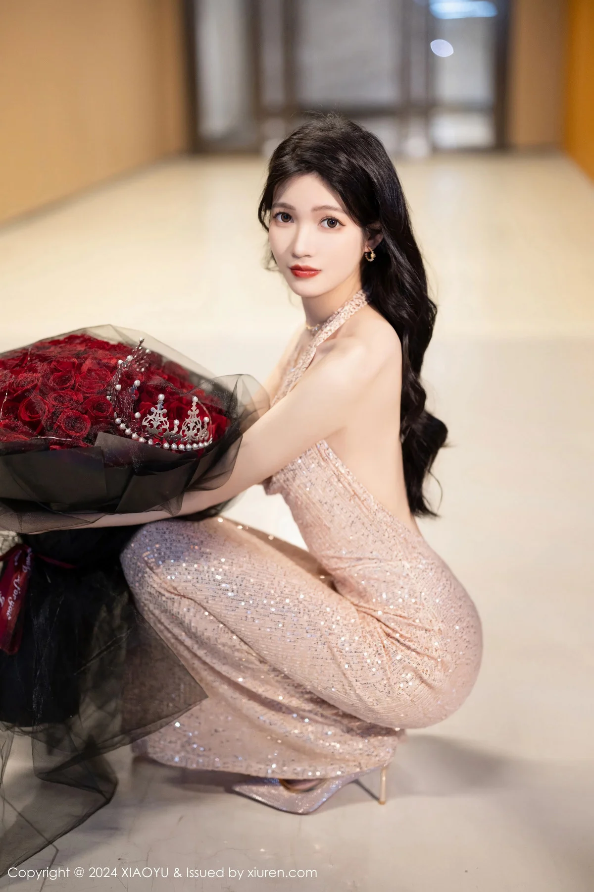 程程程银色连衣长裙+黑色轻透情趣服饰秀曼妙身姿绝美写真 第 17 张