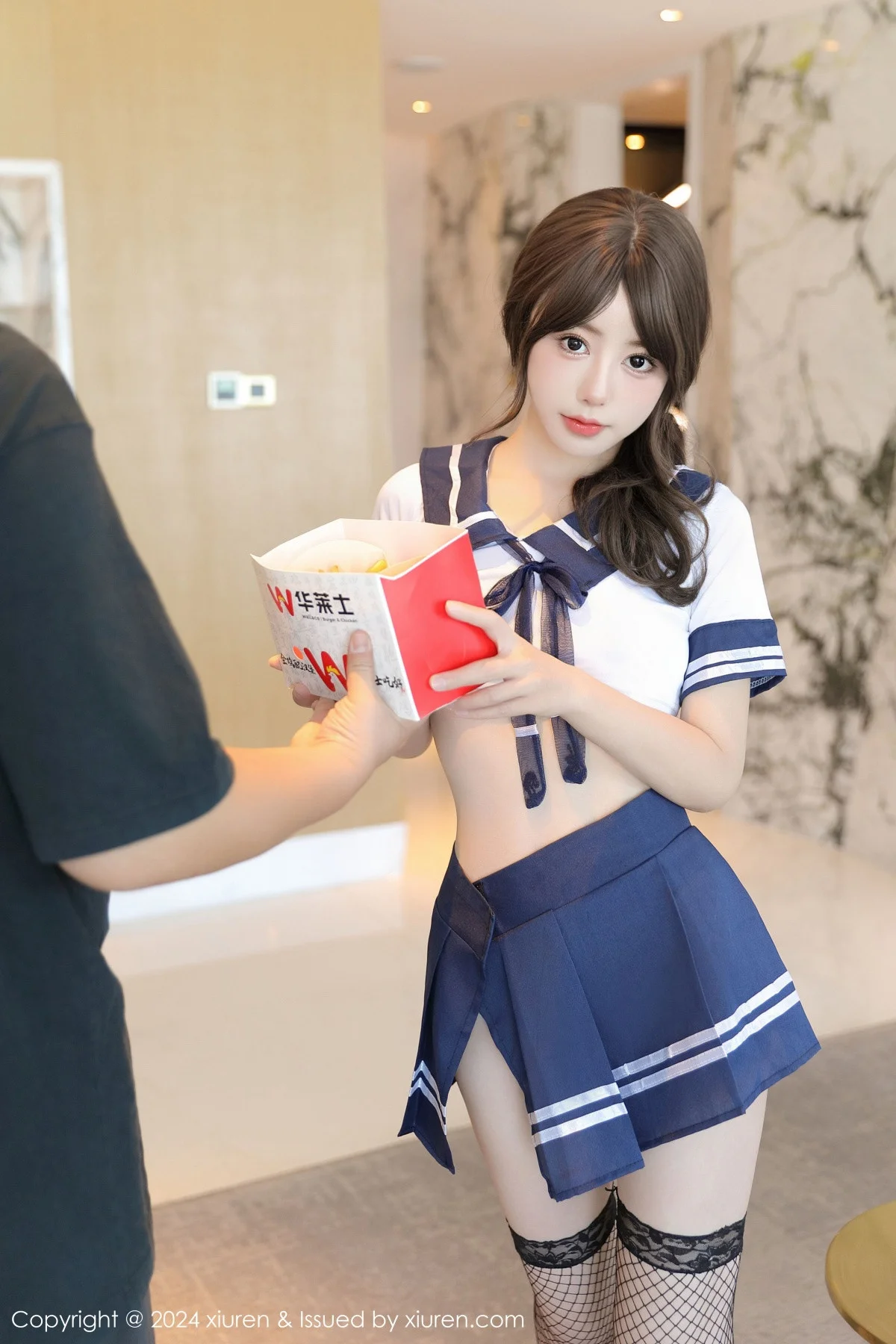 桃妖夭性感白色学妹制服配黑丝网袜秀娇美身段完美绝美写真 第 52 张