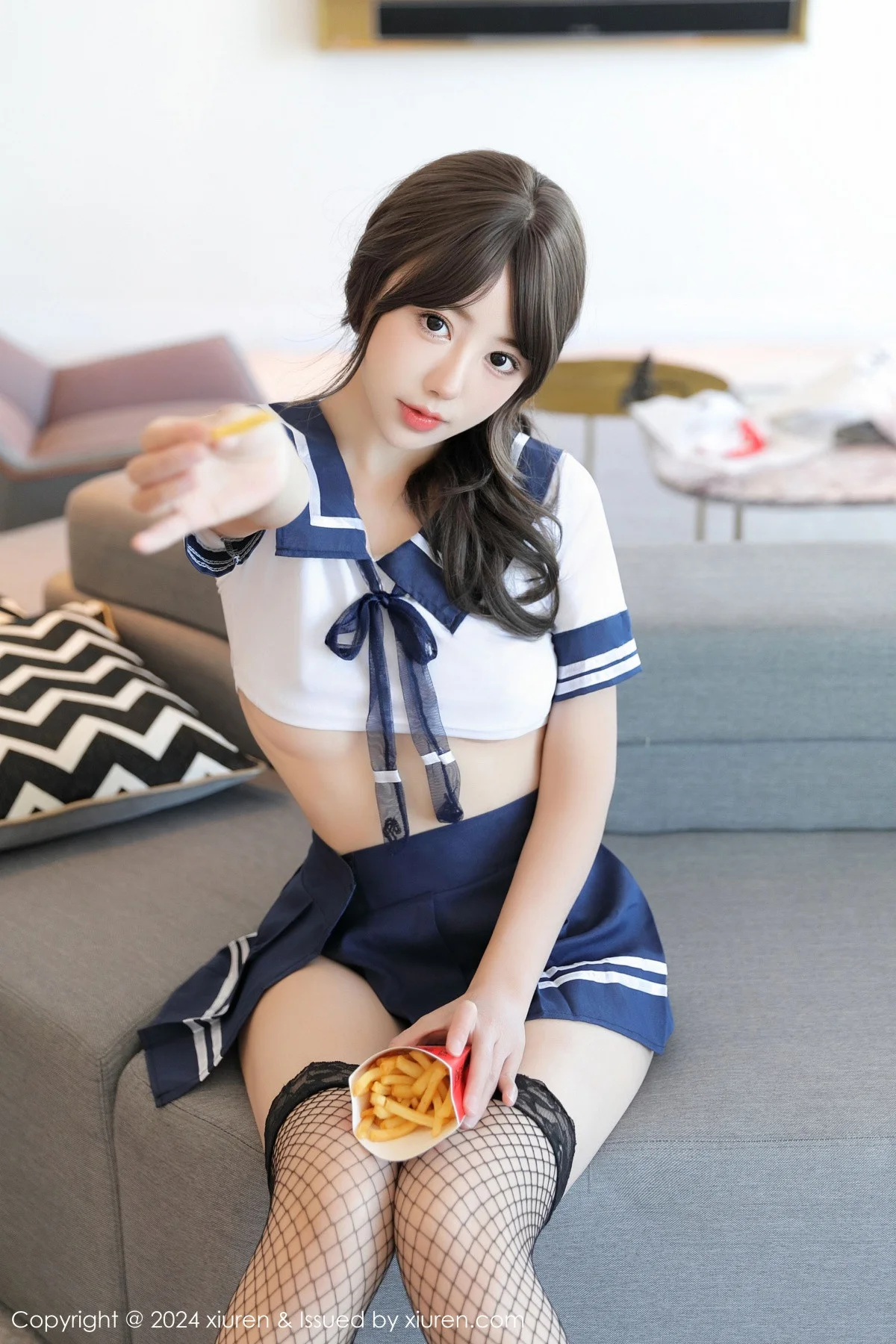 桃妖夭性感白色学妹制服配黑丝网袜秀娇美身段完美绝美写真 第 55 张