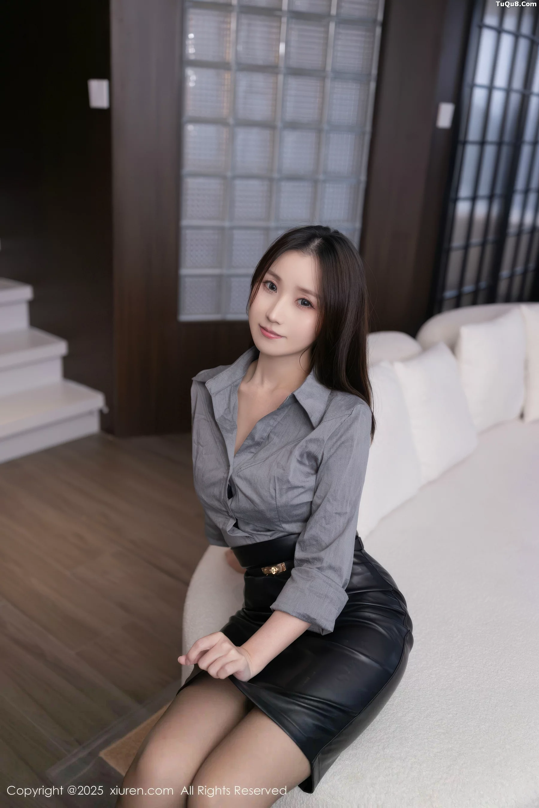 杏子Yada性感灰色衬衫露黑色情趣内衣秀曼妙身姿绝美写真 第 12 张