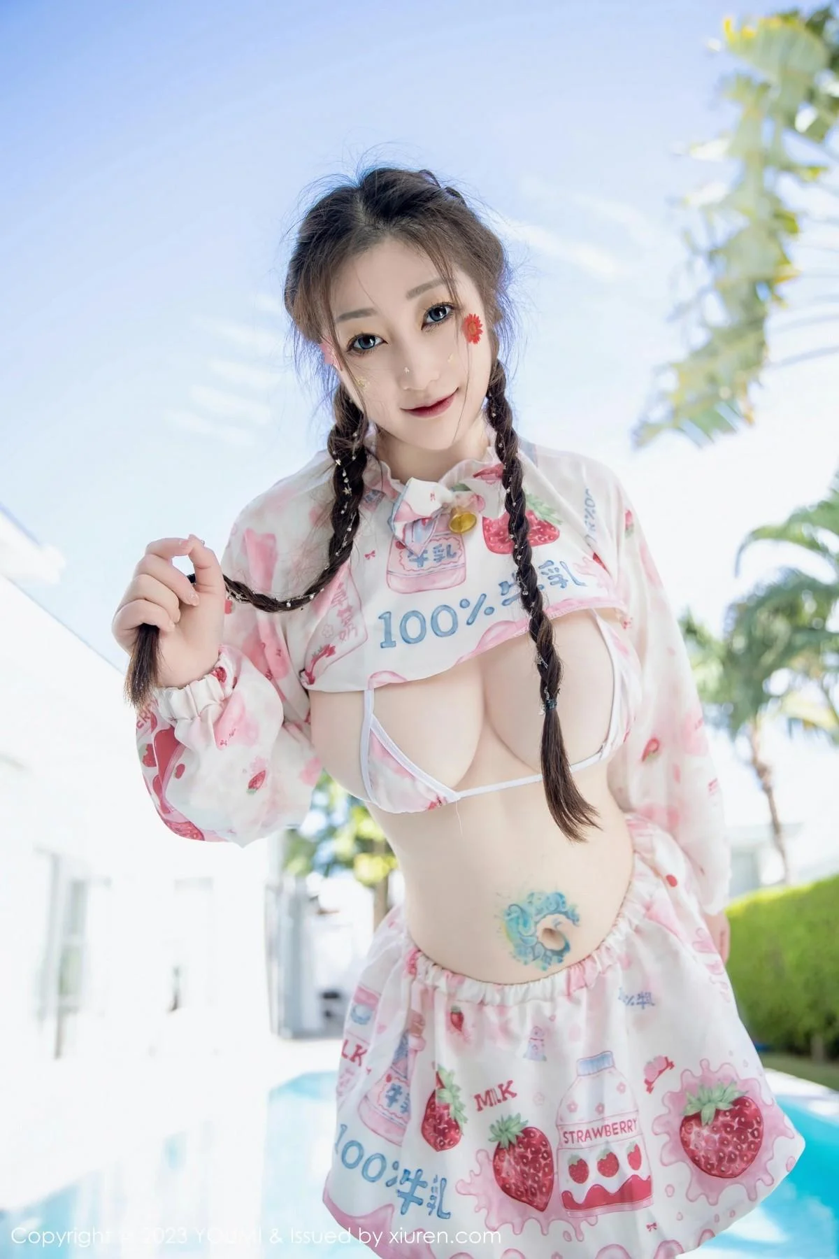 妲己_Toxic泰国旅拍性感粉白比基尼秀美胸肥臀惹火绝美写真 第 34 张