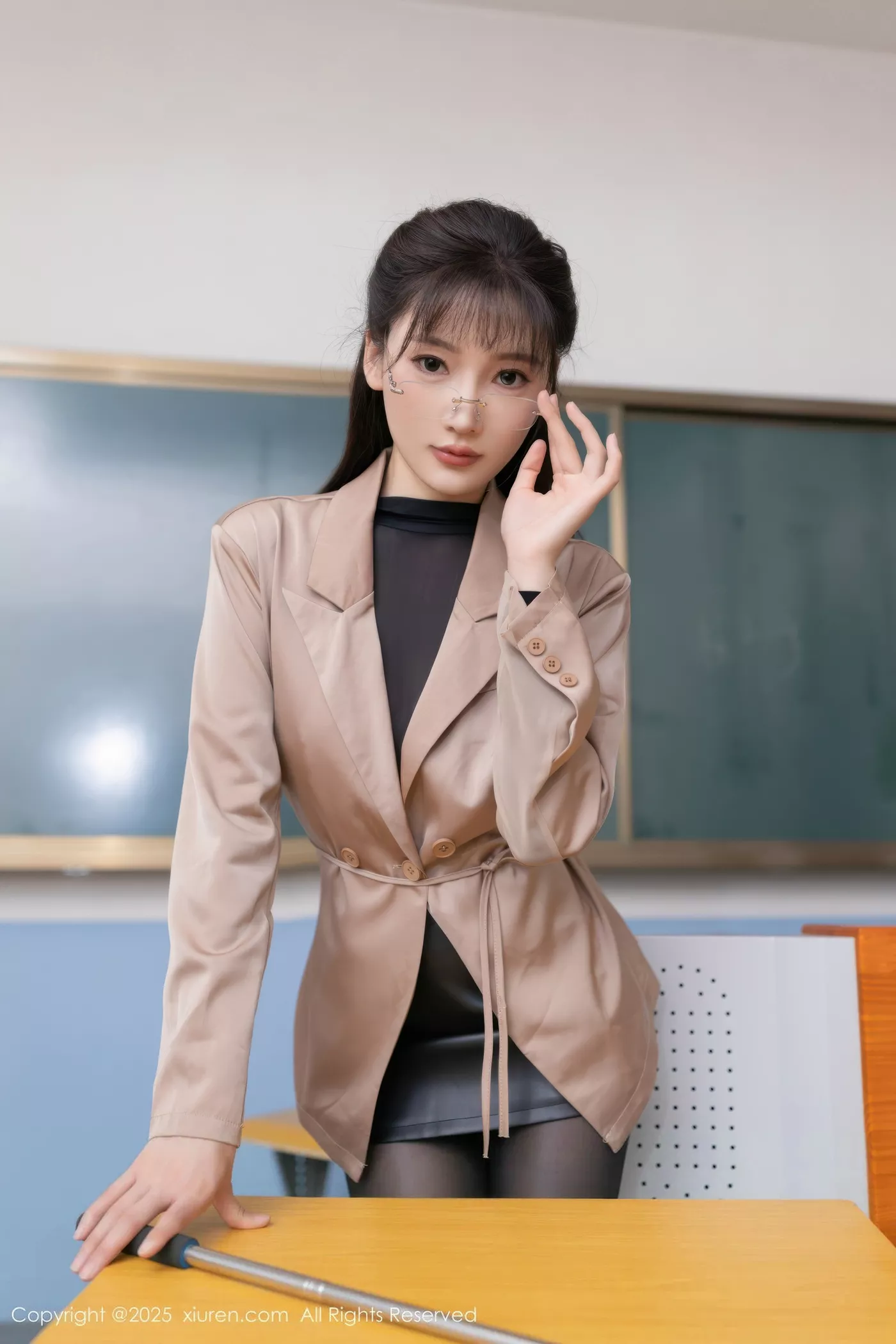 陆萱萱场景拍摄性感黑色连体丝袜秀翘臀美腿撩人绝美写真 第 25 张