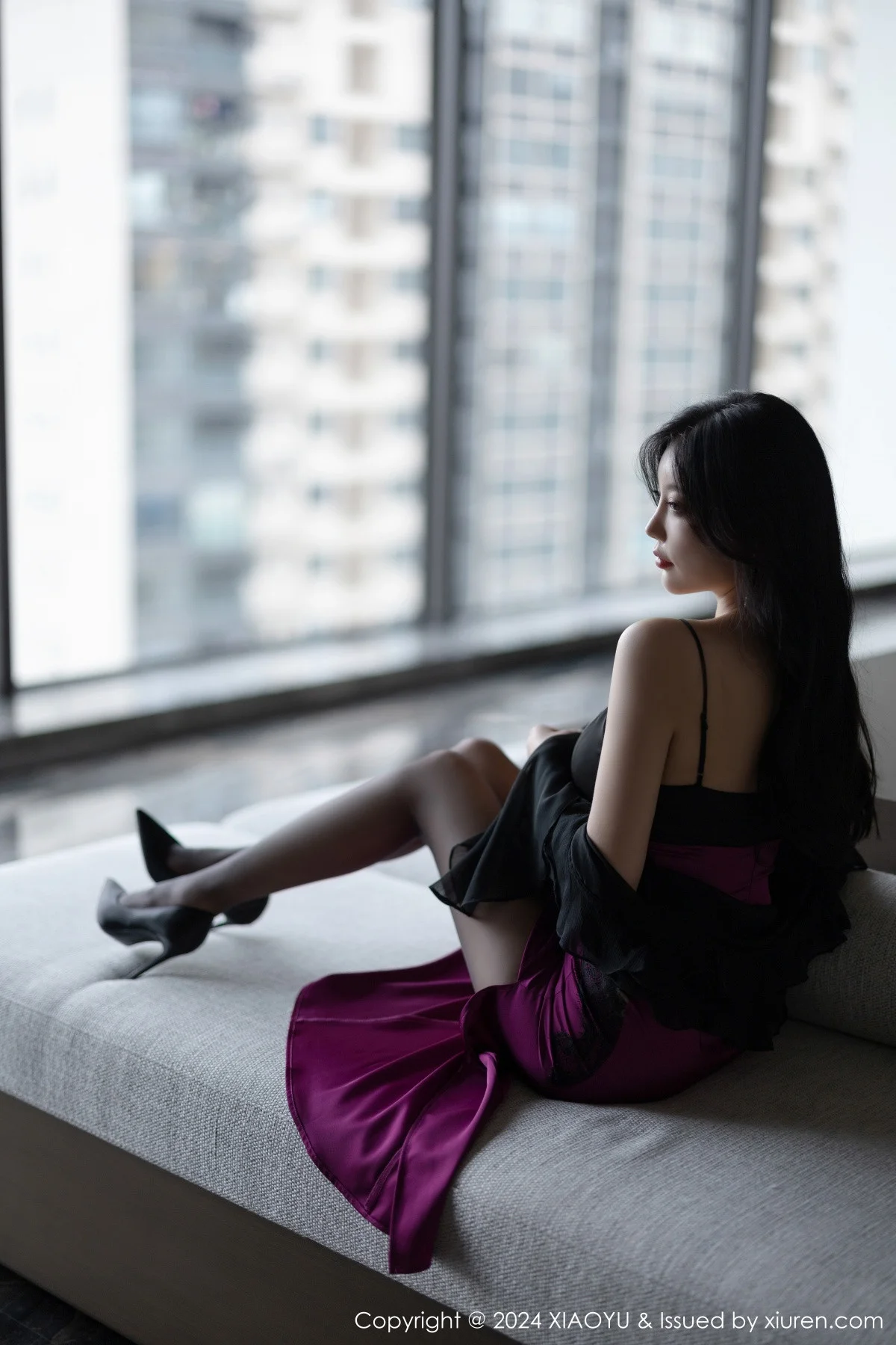 杨晨晨Yome性感吊带裙+黑色情趣服饰秀完美身材绝美写真 第 19 张