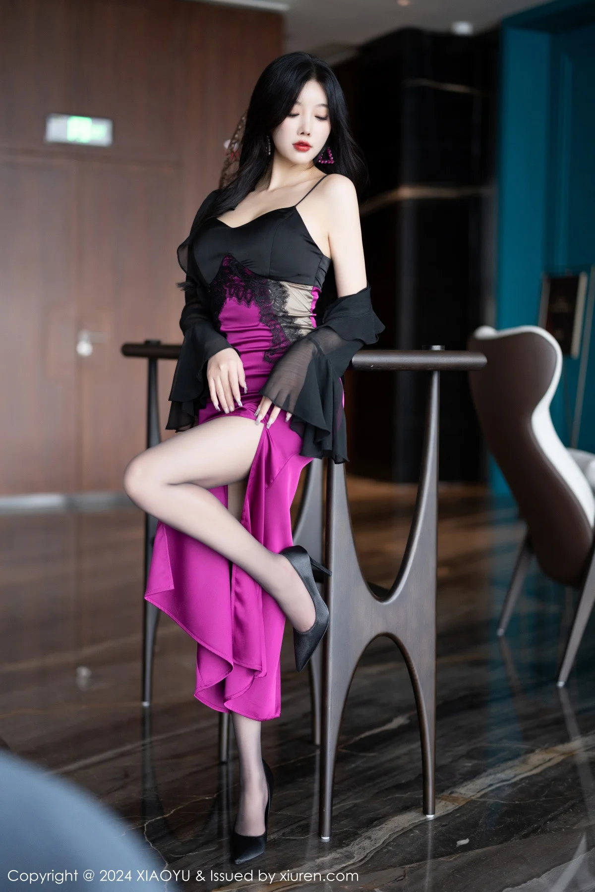 杨晨晨Yome性感吊带裙+黑色情趣服饰秀完美身材绝美写真 第 5 张