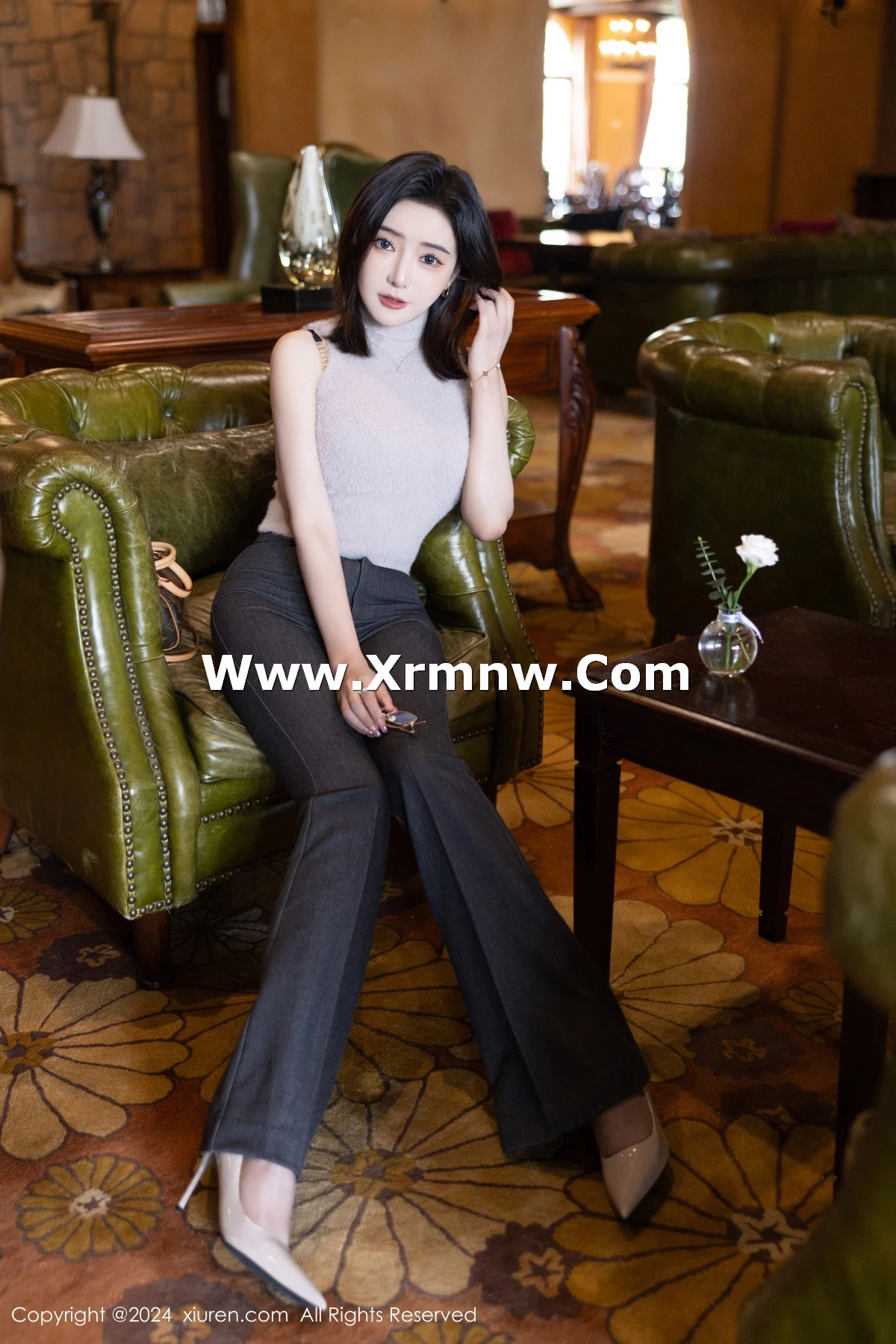 王馨瑶yanni私房性感豹纹内衣配超薄黑丝秀完美身材绝美写真 第 10 张