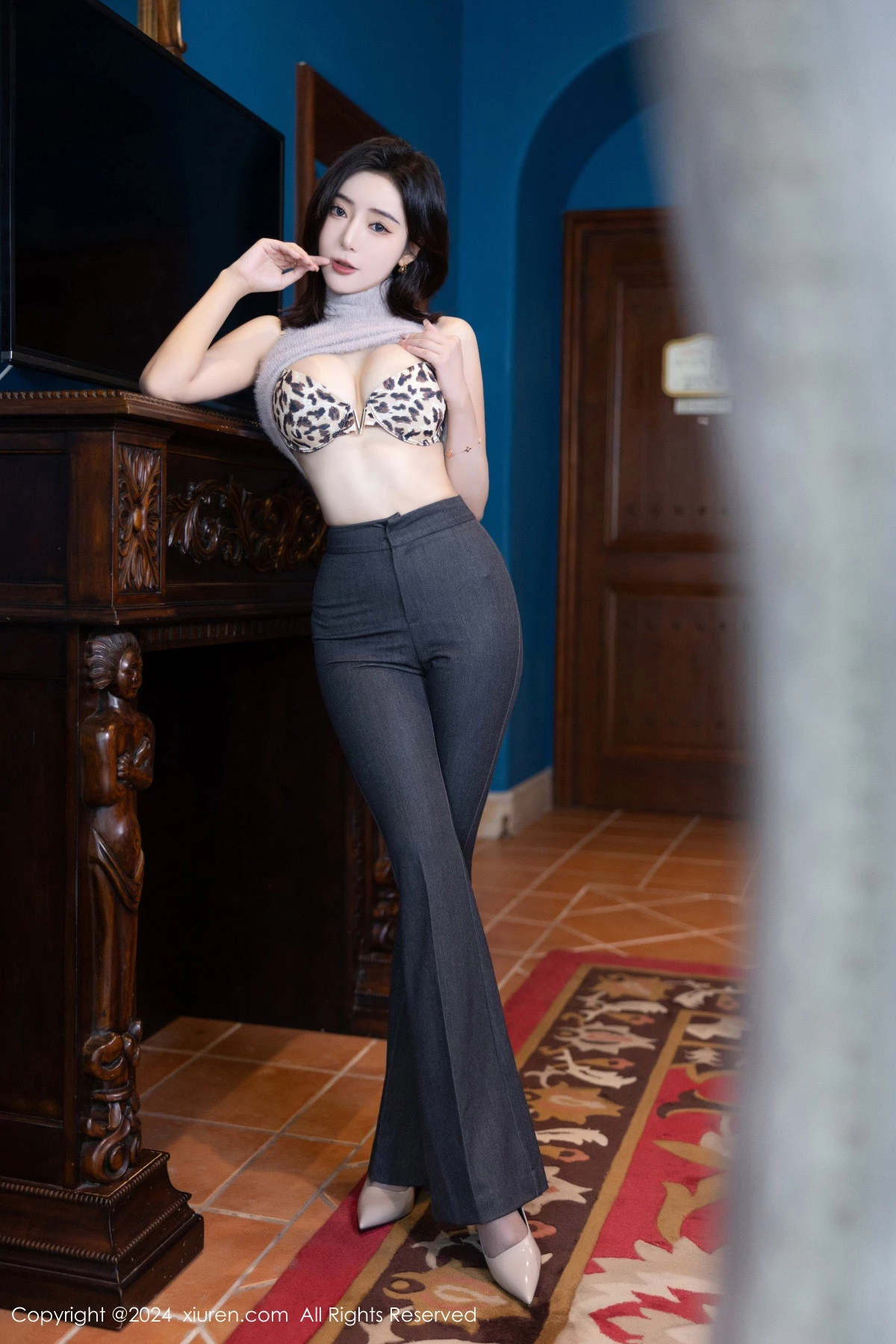 王馨瑶yanni私房性感豹纹内衣配超薄黑丝秀完美身材绝美写真 第 33 张