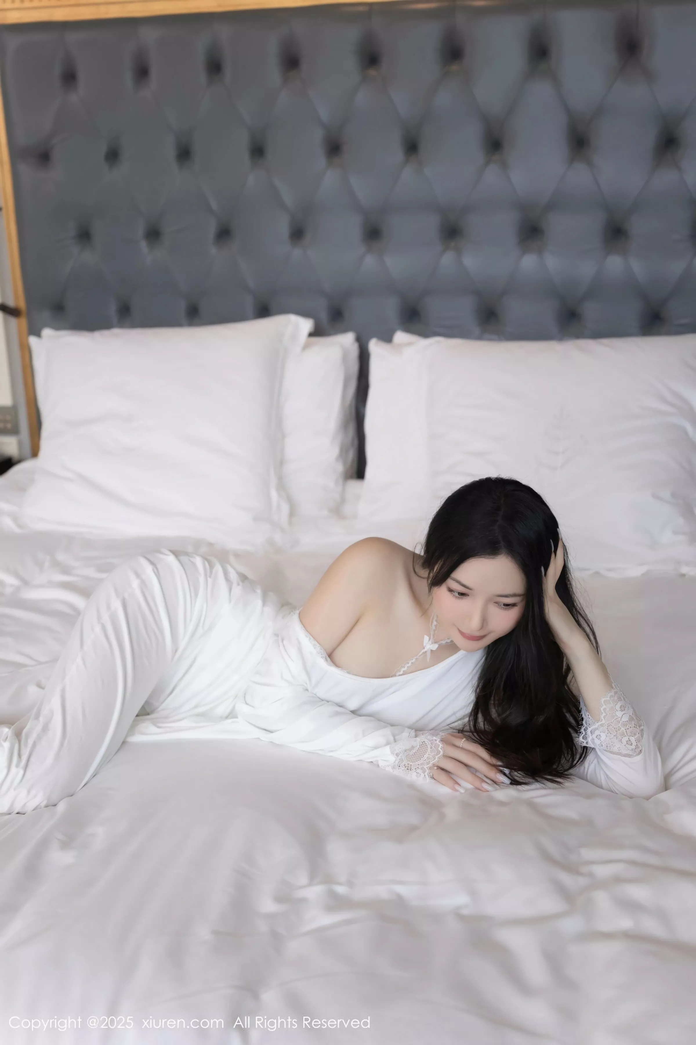 鱼子酱Fish性感白色连衣裙露白色内衣秀曼妙身材绝美写真 第 33 张