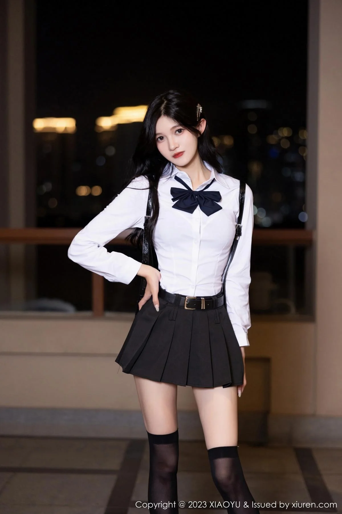 程程程性感白T配黑短裙露黑色蕾丝内衣秀曼妙身姿绝美写真 第 14 张