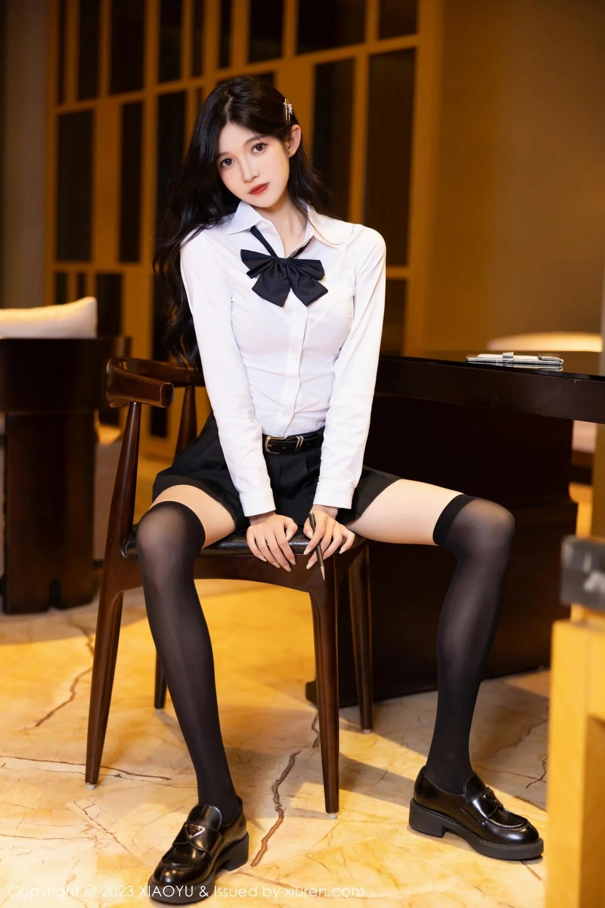 程程程性感白T配黑短裙露黑色蕾丝内衣秀曼妙身姿绝美写真 第 31 张