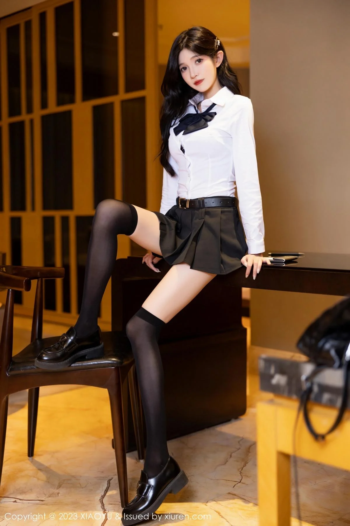 程程程性感白T配黑短裙露黑色蕾丝内衣秀曼妙身姿绝美写真 第 39 张