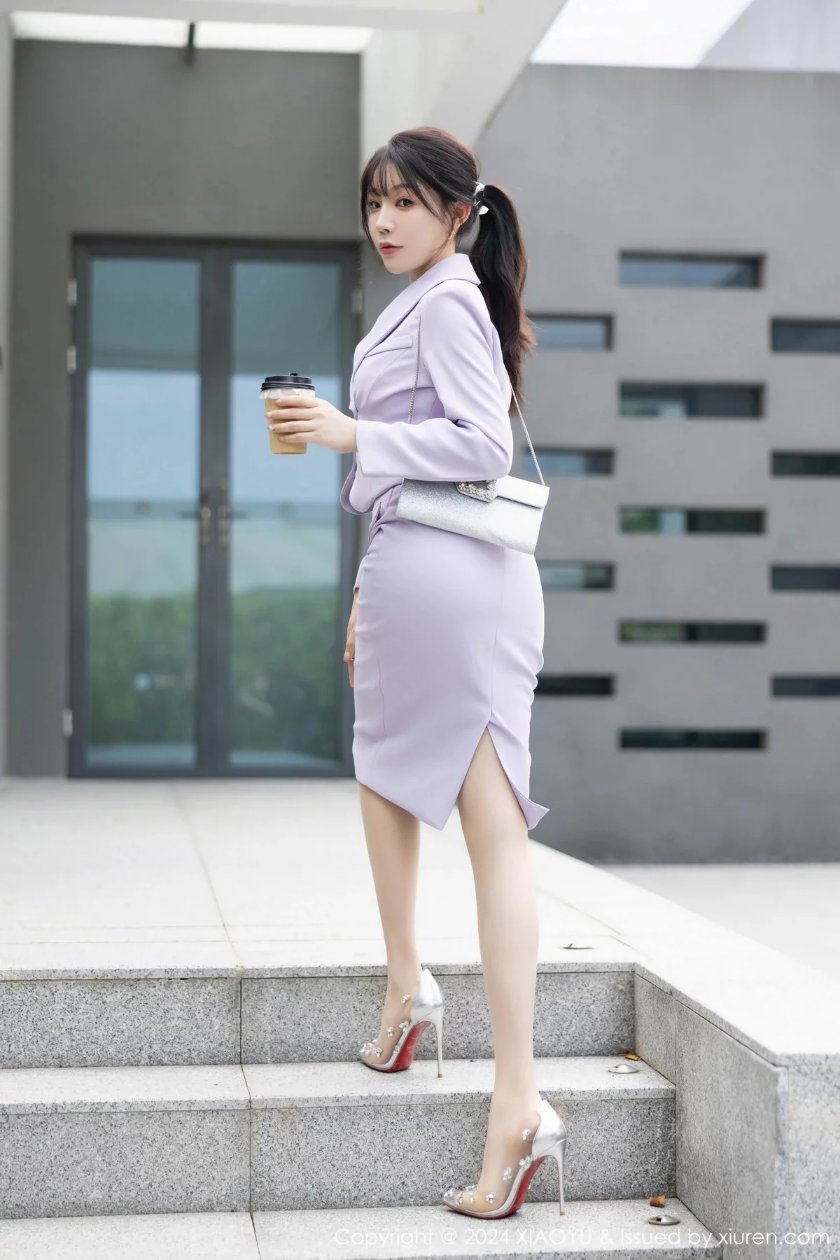 徐莉芝Booty性感淡紫短裙套装露淡紫蕾丝内衣迷人绝美写真 第 10 张