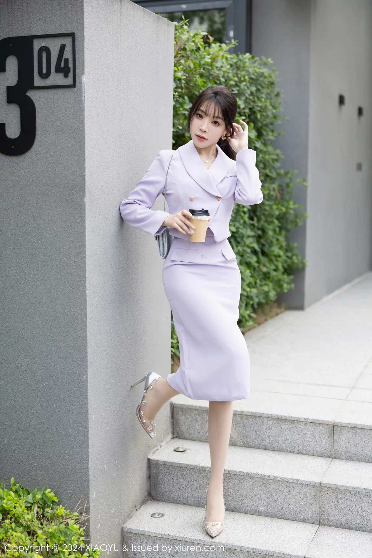 徐莉芝Booty性感淡紫短裙套装露淡紫蕾丝内衣迷人绝美写真 第 12 张