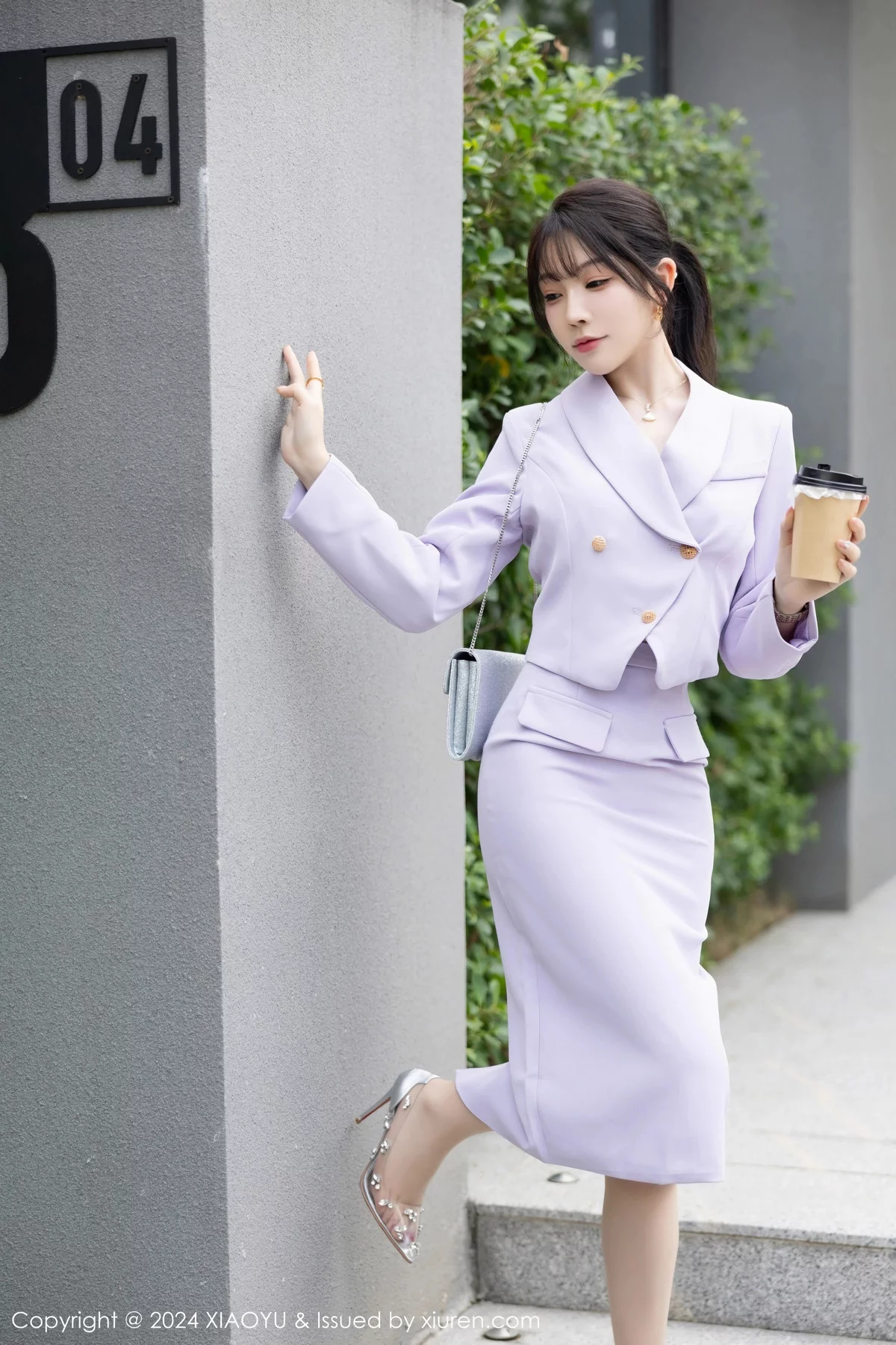 徐莉芝Booty性感淡紫短裙套装露淡紫蕾丝内衣迷人绝美写真 第 13 张