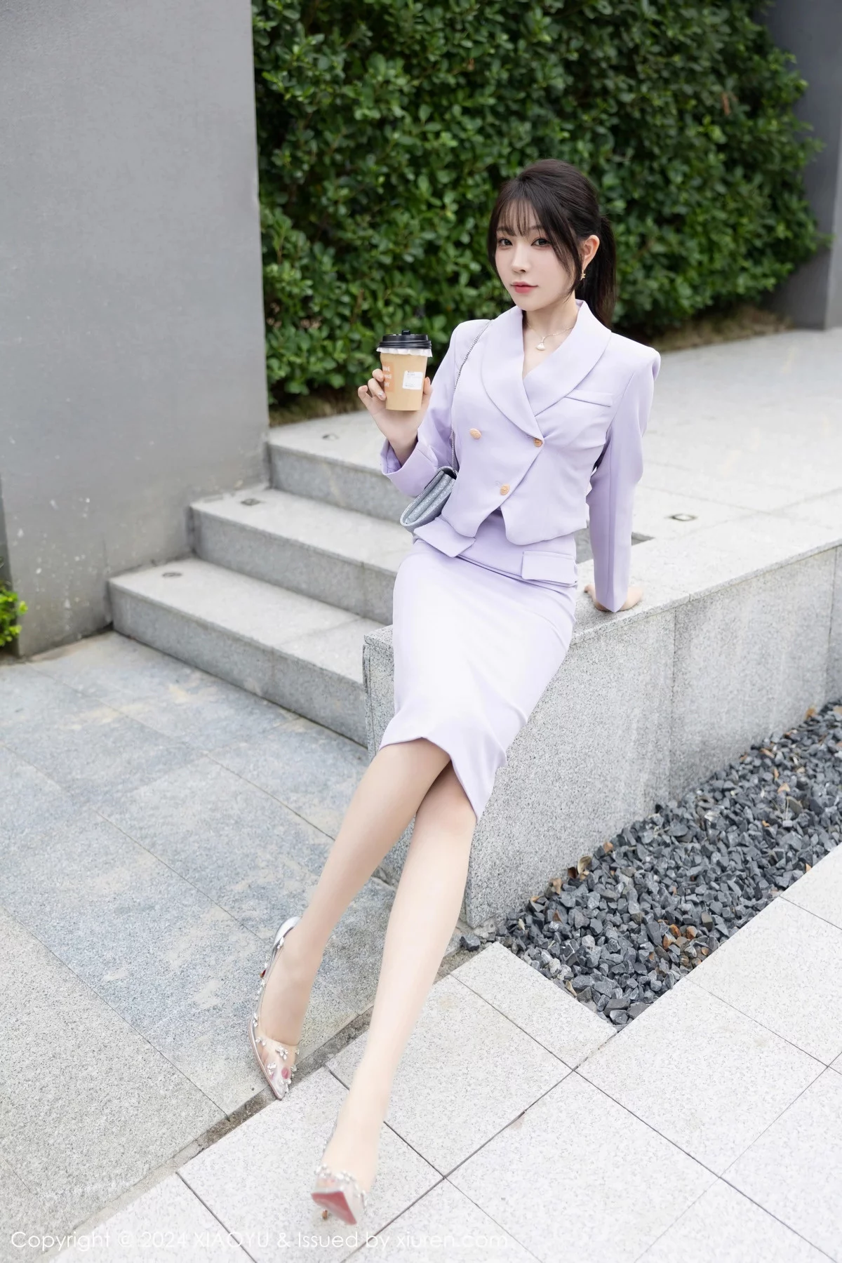 徐莉芝Booty性感淡紫短裙套装露淡紫蕾丝内衣迷人绝美写真 第 15 张