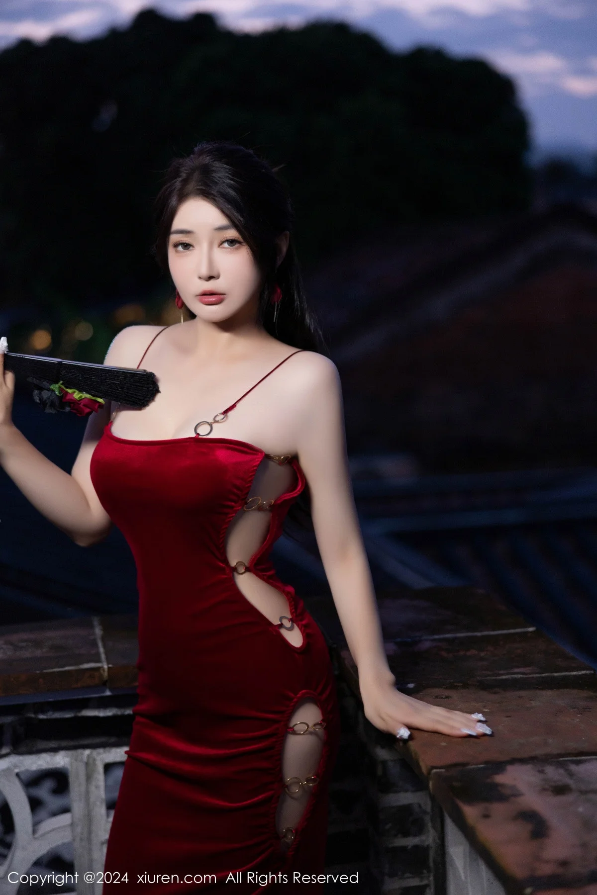 凯竹Quinn红色露肩礼裙+红色情趣蕾丝秀曼妙身姿绝美写真 第 1 张
