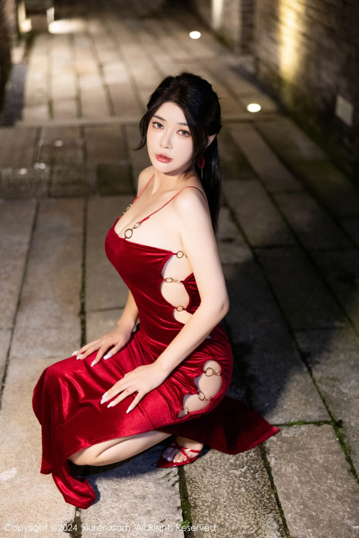 凯竹Quinn红色露肩礼裙+红色情趣蕾丝秀曼妙身姿绝美写真 第 29 张