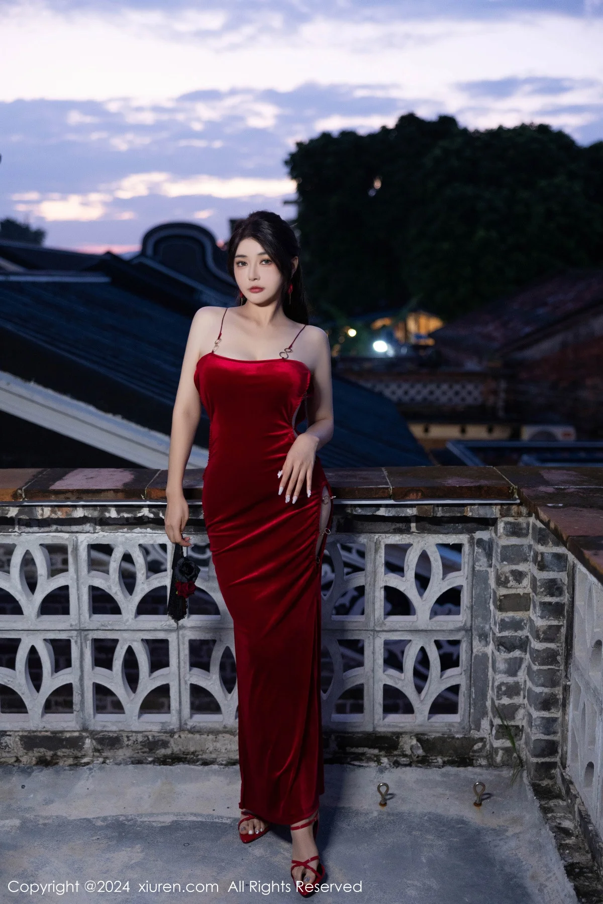 凯竹Quinn红色露肩礼裙+红色情趣蕾丝秀曼妙身姿绝美写真 第 6 张