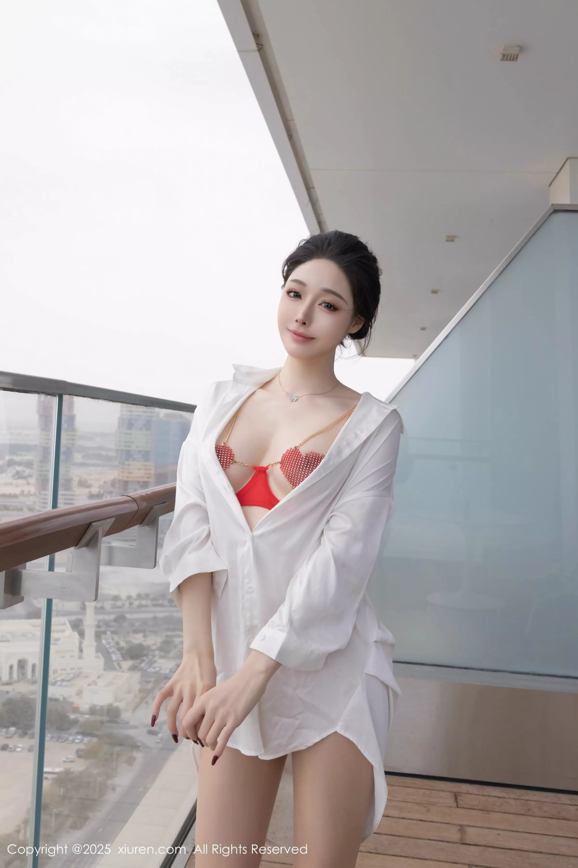 小逗逗性感红色情趣内衣配原色丝袜秀曼妙身姿完美绝美写真 第 10 张