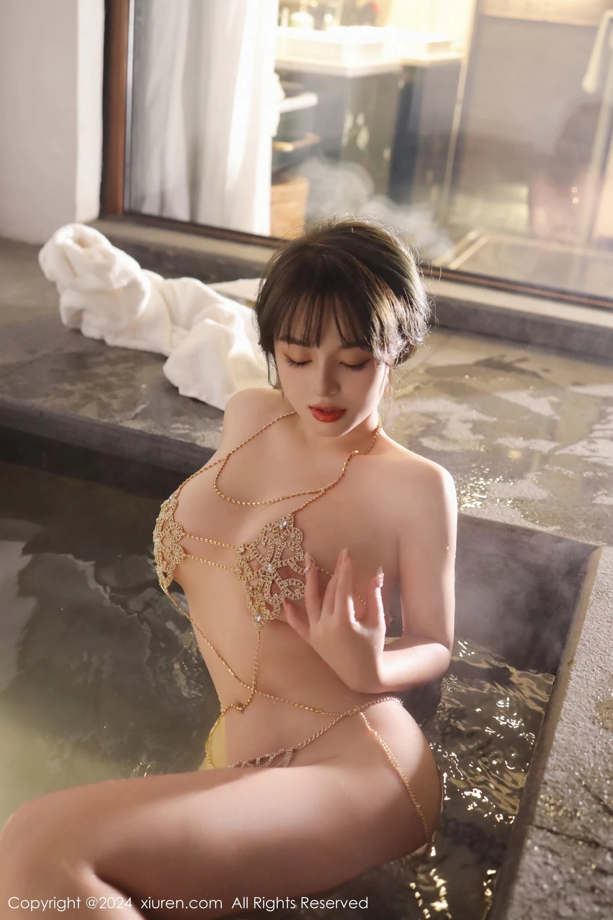 沈思怡室内温泉性感链式情趣服饰秀惹火身材极致绝美写真 第 46 张