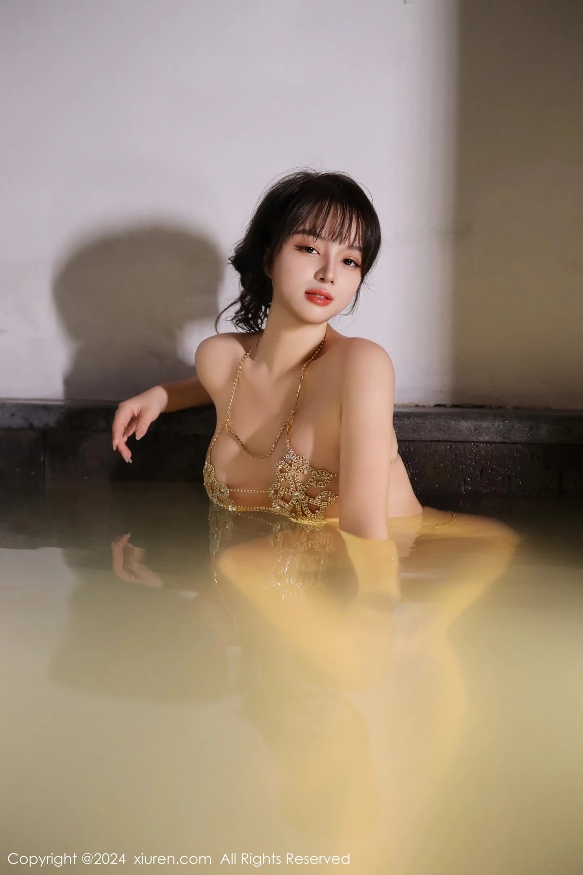 沈思怡室内温泉性感链式情趣服饰秀惹火身材极致绝美写真 第 8 张