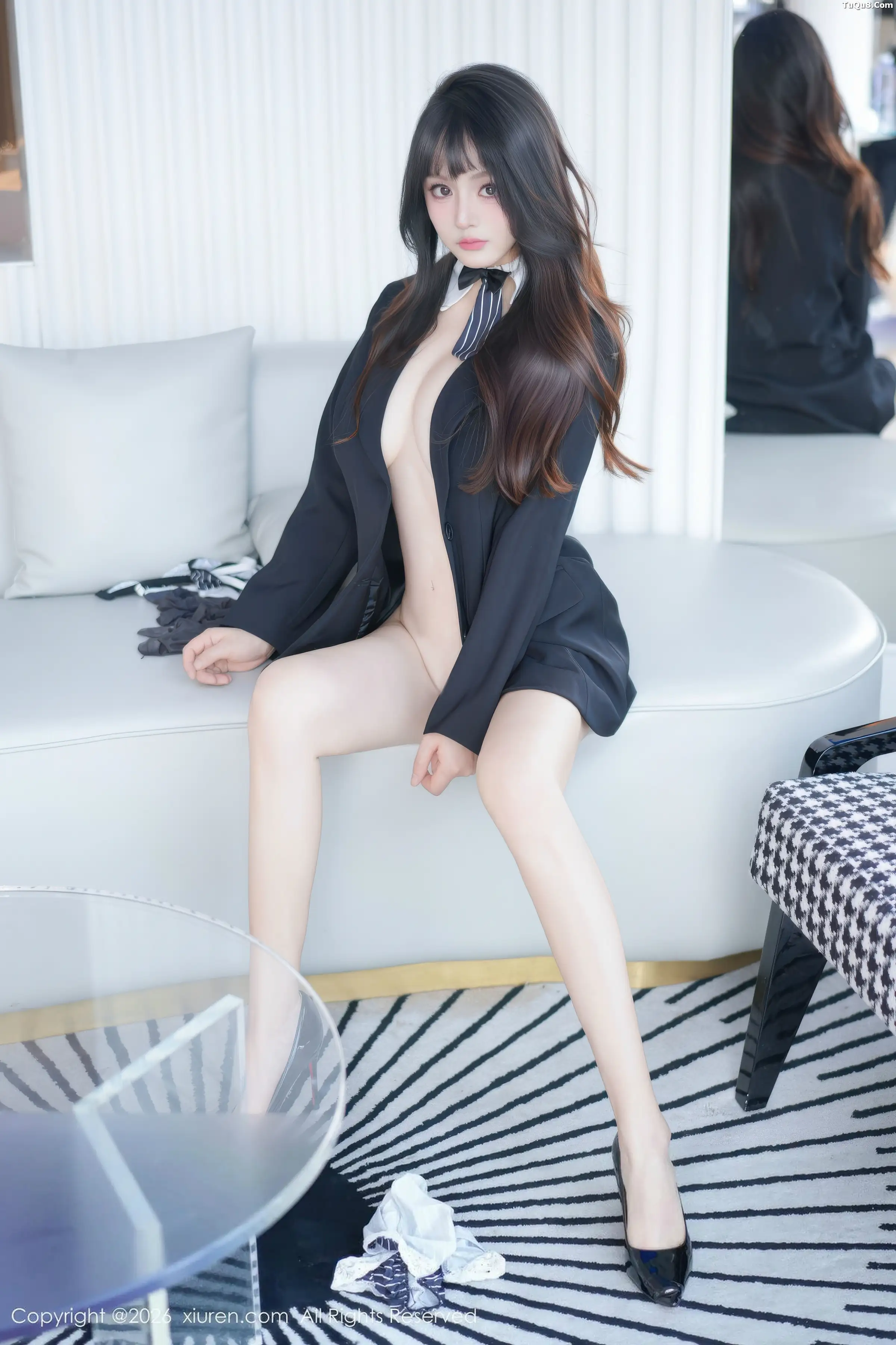 沈南汐RuRu性感黑色西服配开档黑丝秀凹凸身材完美绝美写真 第 57 张