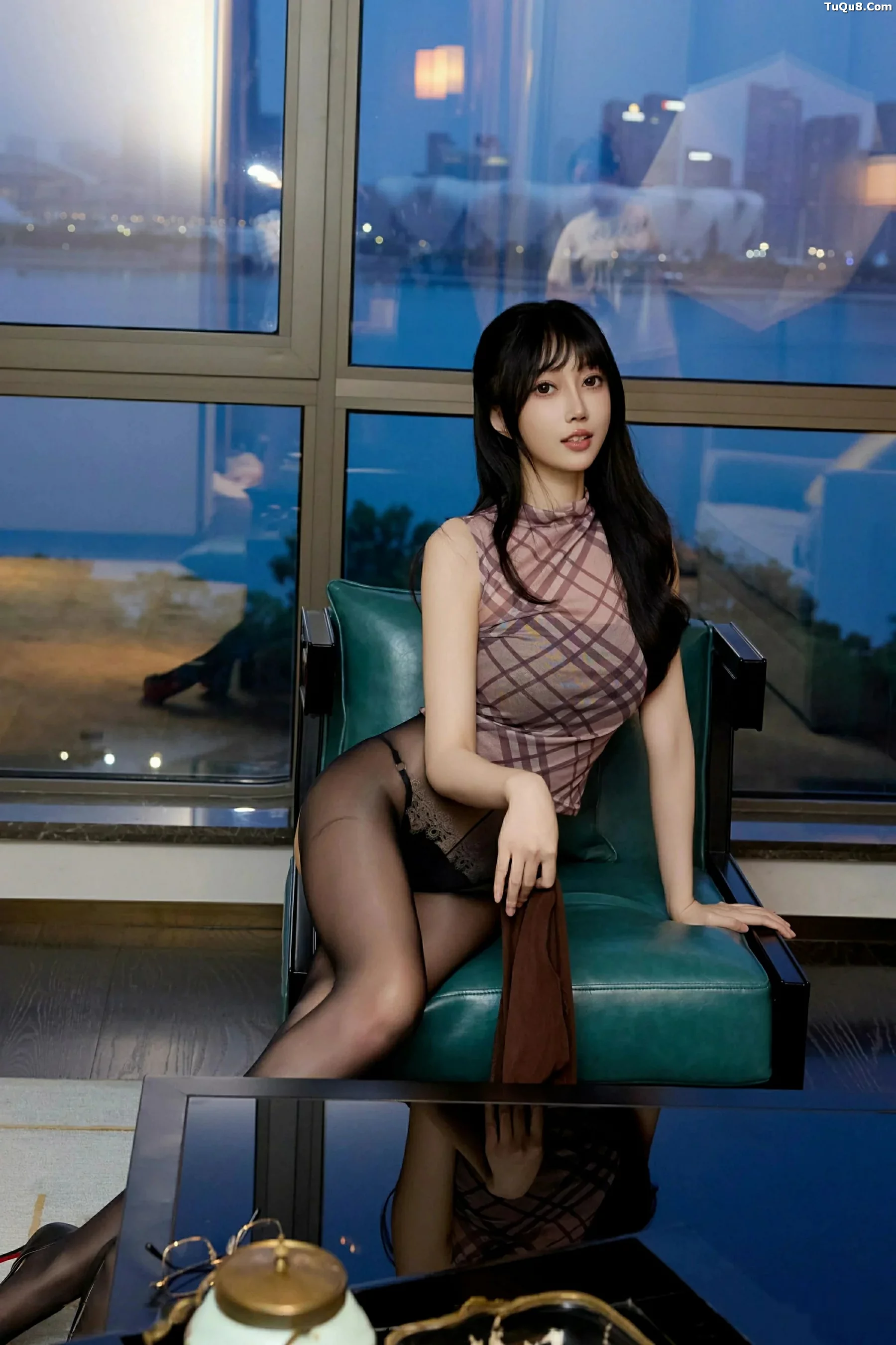 玥儿玥er性感黑色情趣内衣配开档黑丝秀曼妙身材绝美写真 第 61 张