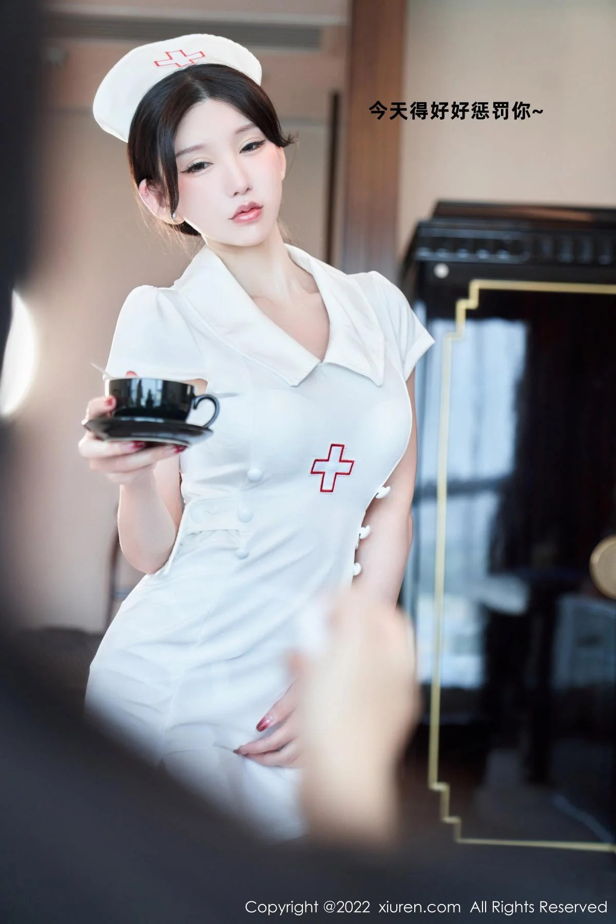 周于希Sally脱白色护士制服露性感内衣配白丝吊袜绝美写真 第 3 张